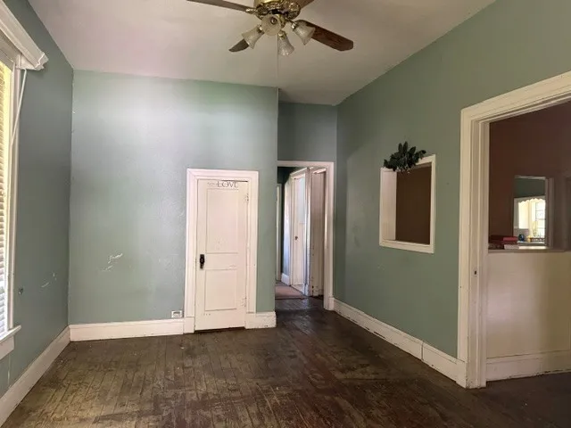 Single Family Residence For Sale in Lamar County , 107 8th Street NE, Paris, Texas 75460, 2 Bedroom, 1 Bathroom, Garage spaces, 1,180 Sqft, built in 1985, mls#21314084, Real Estate Agent in Paris, Homes For Sale in Lamar county, Homes For Sale in Paris, Realtor in Paris Texas, Real Estate Brokerage Independent Realty Texas, Luminita Cordes Realtor