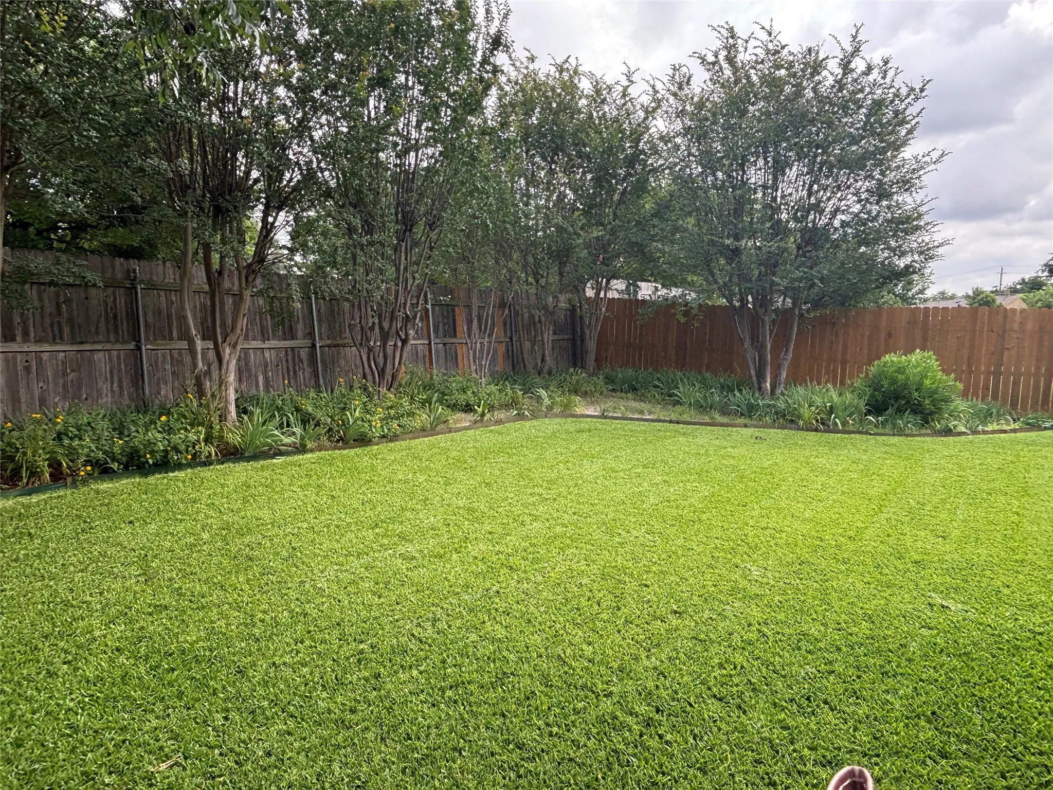 Single Family Residence For Sale in Dallas County , 10207 Sweet Gum Street, Dallas, Texas 75249, 3 Bedroom, 2 Bathroom, 2 Garage spaces, 1,722 Sqft, built in 1979, mls#21314045, Real Estate Agent in Dallas, Homes For Sale in Dallas county, Homes For Sale in Dallas, Realtor in Dallas Texas, Real Estate Brokerage Independent Realty Texas, Luminita Cordes Realtor