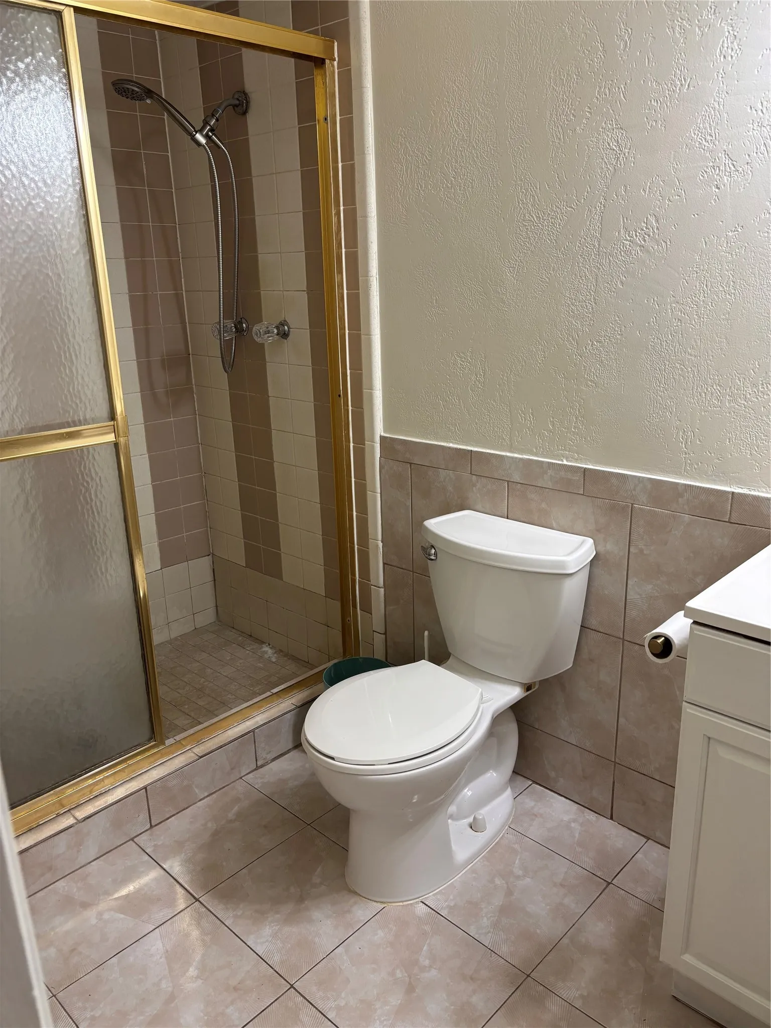 Single Family Residence For Sale in Dallas County , 10207 Sweet Gum Street, Dallas, Texas 75249, 3 Bedroom, 2 Bathroom, 2 Garage spaces, 1,722 Sqft, built in 1979, mls#21314045, Real Estate Agent in Dallas, Homes For Sale in Dallas county, Homes For Sale in Dallas, Realtor in Dallas Texas, Real Estate Brokerage Independent Realty Texas, Luminita Cordes Realtor