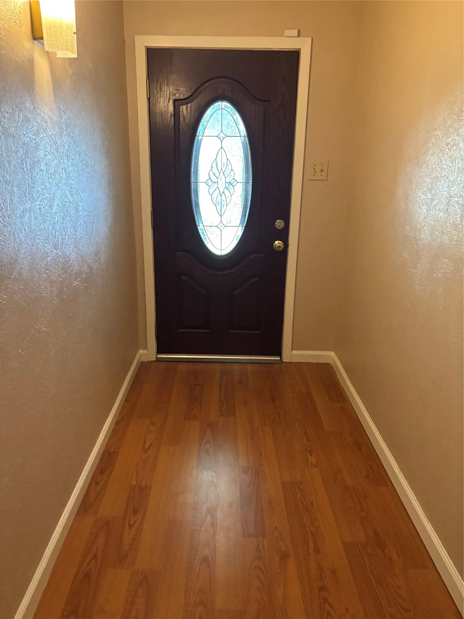 Single Family Residence For Sale in Dallas County , 10207 Sweet Gum Street, Dallas, Texas 75249, 3 Bedroom, 2 Bathroom, 2 Garage spaces, 1,722 Sqft, built in 1979, mls#21314045, Real Estate Agent in Dallas, Homes For Sale in Dallas county, Homes For Sale in Dallas, Realtor in Dallas Texas, Real Estate Brokerage Independent Realty Texas, Luminita Cordes Realtor
