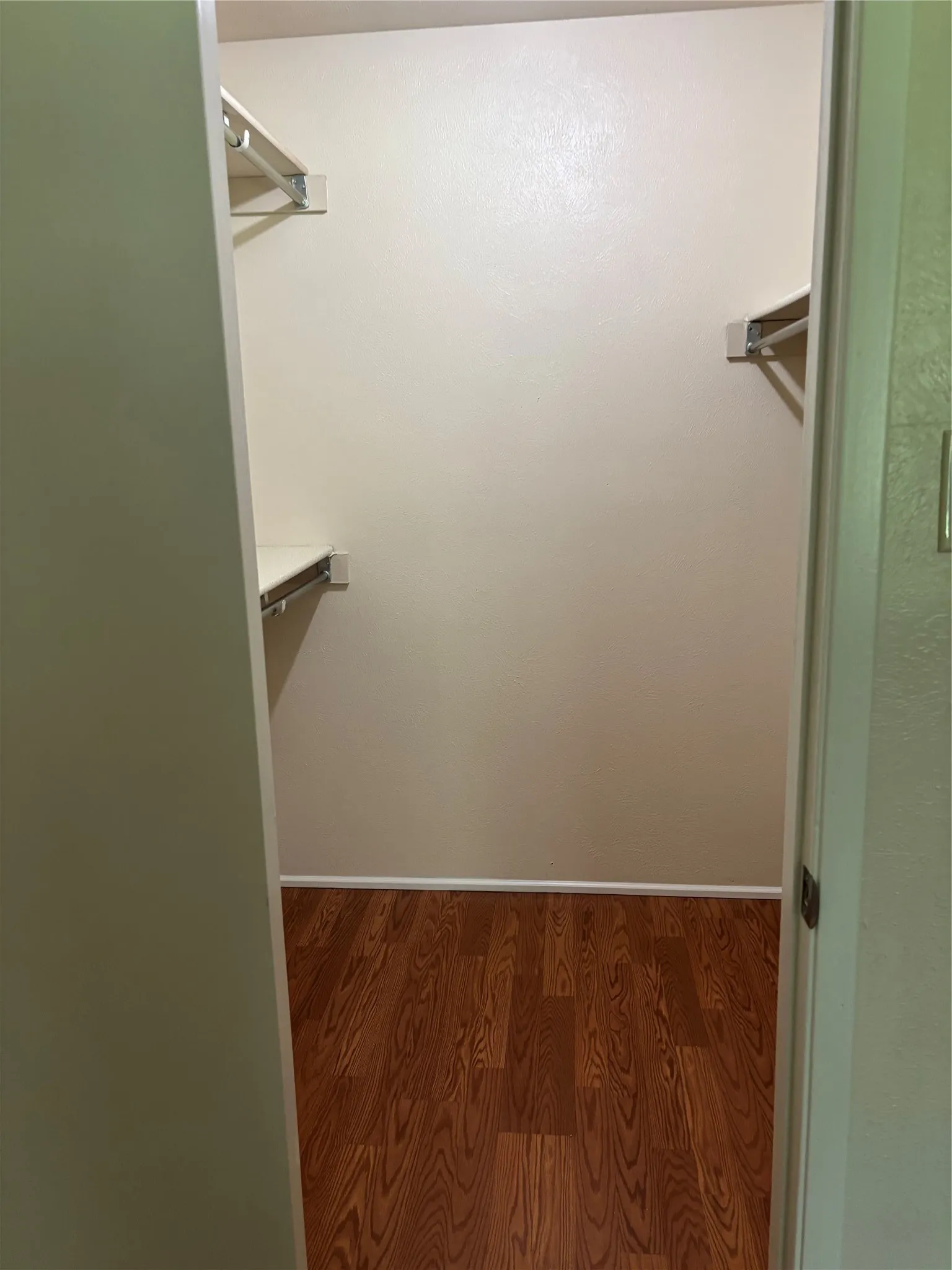 Single Family Residence For Sale in Dallas County , 10207 Sweet Gum Street, Dallas, Texas 75249, 3 Bedroom, 2 Bathroom, 2 Garage spaces, 1,722 Sqft, built in 1979, mls#21314045, Real Estate Agent in Dallas, Homes For Sale in Dallas county, Homes For Sale in Dallas, Realtor in Dallas Texas, Real Estate Brokerage Independent Realty Texas, Luminita Cordes Realtor