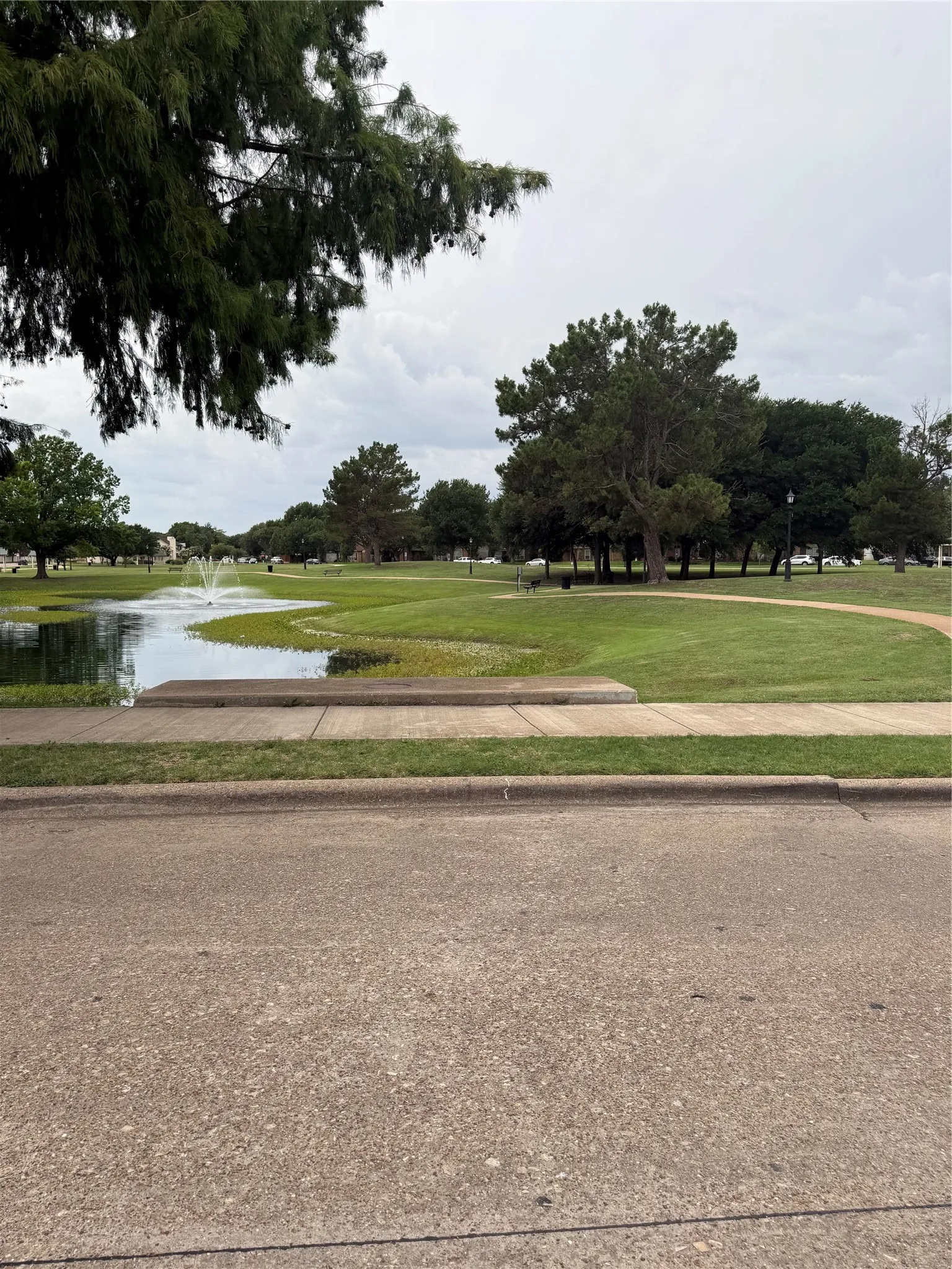 Single Family Residence For Sale in Dallas County , 10207 Sweet Gum Street, Dallas, Texas 75249, 3 Bedroom, 2 Bathroom, 2 Garage spaces, 1,722 Sqft, built in 1979, mls#21314045, Real Estate Agent in Dallas, Homes For Sale in Dallas county, Homes For Sale in Dallas, Realtor in Dallas Texas, Real Estate Brokerage Independent Realty Texas, Luminita Cordes Realtor