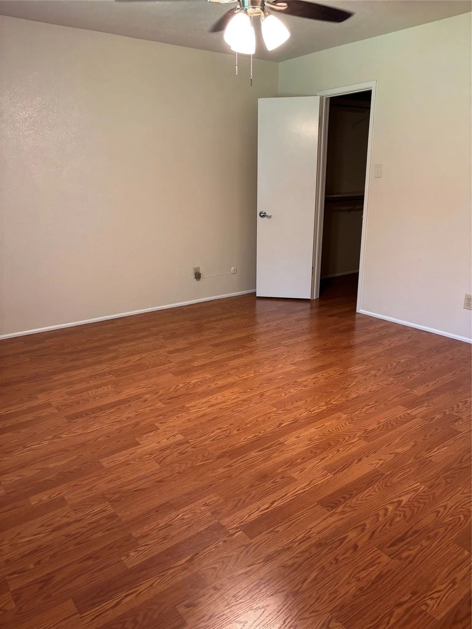 Single Family Residence For Sale in Dallas County , 10207 Sweet Gum Street, Dallas, Texas 75249, 3 Bedroom, 2 Bathroom, 2 Garage spaces, 1,722 Sqft, built in 1979, mls#21314045, Real Estate Agent in Dallas, Homes For Sale in Dallas county, Homes For Sale in Dallas, Realtor in Dallas Texas, Real Estate Brokerage Independent Realty Texas, Luminita Cordes Realtor