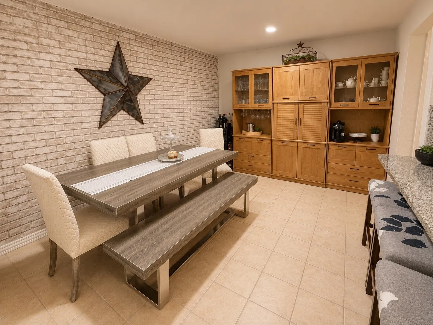 Townhouse For Sale in Dallas County , 2010 Via Sonoma, Carrollton, Texas 75006, 3 Bedroom, 2 Bathroom, Garage spaces, 1,472 Sqft, built in 1974, mls#21313901, Real Estate Agent in Carrollton, Homes For Sale in Dallas county, Homes For Sale in Carrollton, Realtor in Carrollton Texas, Real Estate Brokerage Independent Realty Texas, Luminita Cordes Realtor