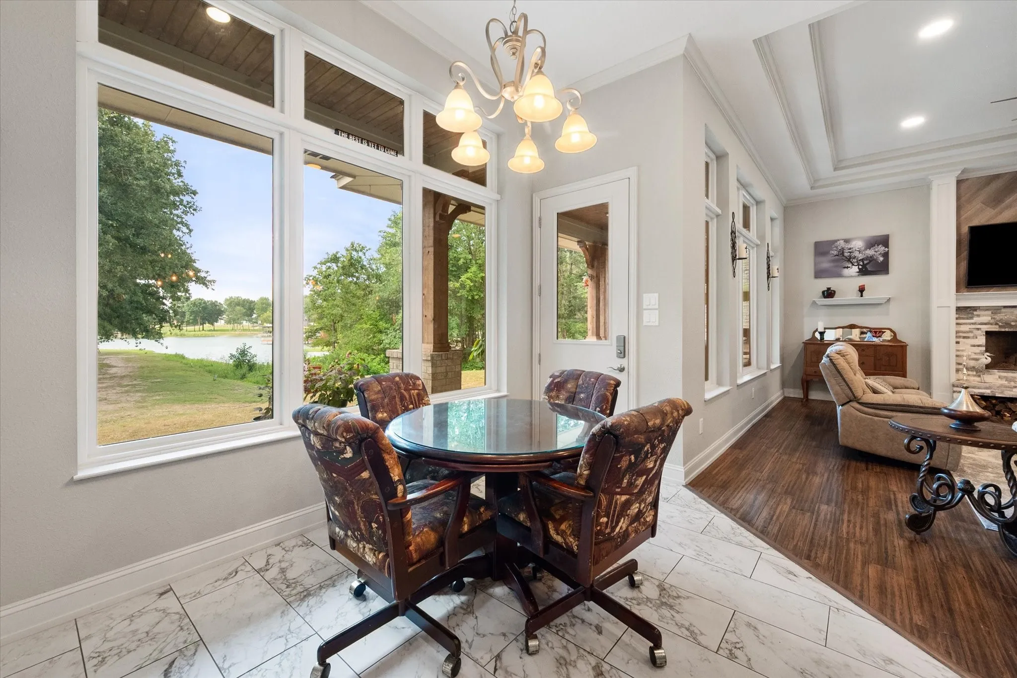 Single Family Residence For Sale in Navarro County , 930 Waters Edge Drive, Corsicana, Texas 75109, 3 Bedroom, 3 Bathroom, 3 Garage spaces, 3,138 Sqft, built in 2021, mls#21313833, Real Estate Agent in Corsicana, Homes For Sale in Navarro county, Homes For Sale in Corsicana, Realtor in Corsicana Texas, Real Estate Brokerage Independent Realty Texas, Luminita Cordes Realtor