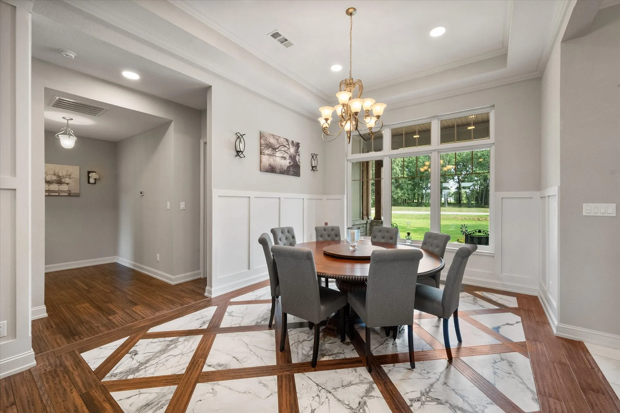 Single Family Residence For Sale in Navarro County , 930 Waters Edge Drive, Corsicana, Texas 75109, 3 Bedroom, 3 Bathroom, 3 Garage spaces, 3,138 Sqft, built in 2021, mls#21313833, Real Estate Agent in Corsicana, Homes For Sale in Navarro county, Homes For Sale in Corsicana, Realtor in Corsicana Texas, Real Estate Brokerage Independent Realty Texas, Luminita Cordes Realtor