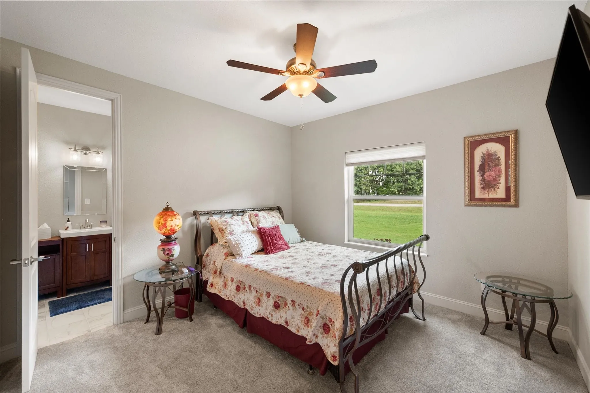 Single Family Residence For Sale in Navarro County , 930 Waters Edge Drive, Corsicana, Texas 75109, 3 Bedroom, 3 Bathroom, 3 Garage spaces, 3,138 Sqft, built in 2021, mls#21313833, Real Estate Agent in Corsicana, Homes For Sale in Navarro county, Homes For Sale in Corsicana, Realtor in Corsicana Texas, Real Estate Brokerage Independent Realty Texas, Luminita Cordes Realtor