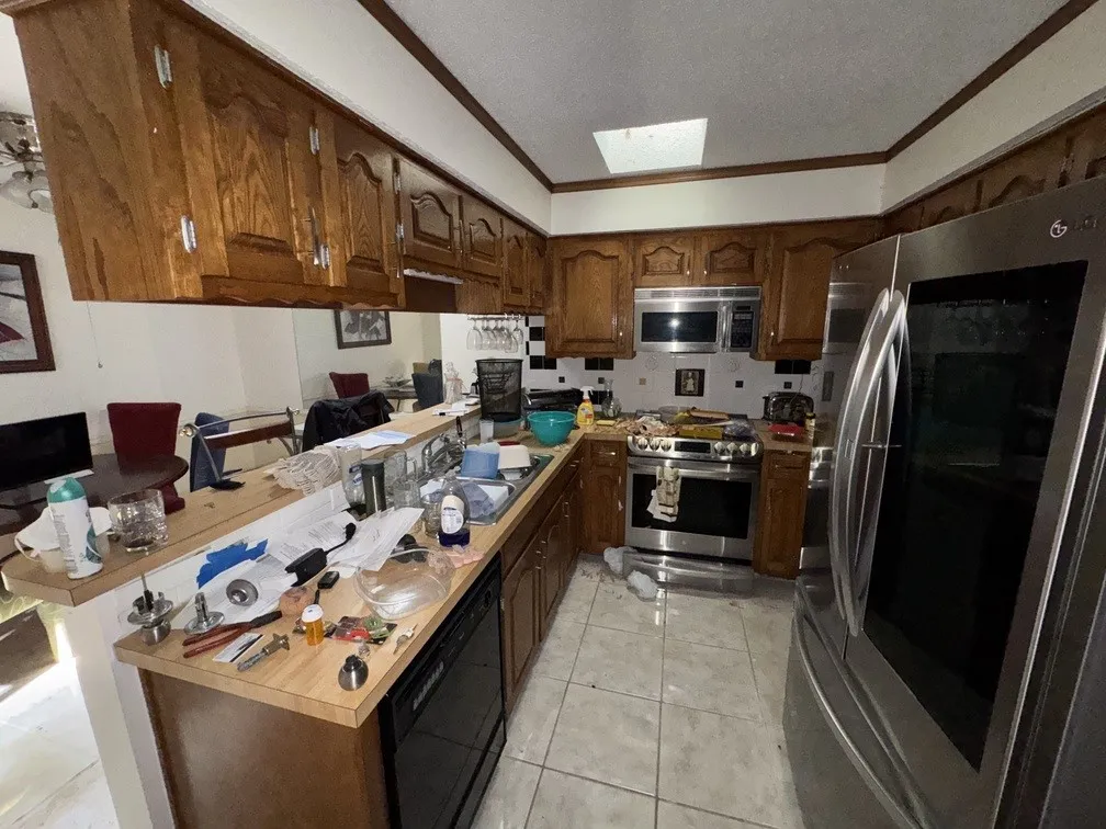 Single Family Residence For Sale in Dallas County , 5120 Shoregate Square, Garland, Texas 75043, 3 Bedroom, 2 Bathroom, 2 Garage spaces, 1,334 Sqft, built in 1981, mls#21307871, Real Estate Agent in Garland, Homes For Sale in Dallas county, Homes For Sale in Garland, Realtor in Garland Texas, Real Estate Brokerage Independent Realty Texas, Luminita Cordes Realtor