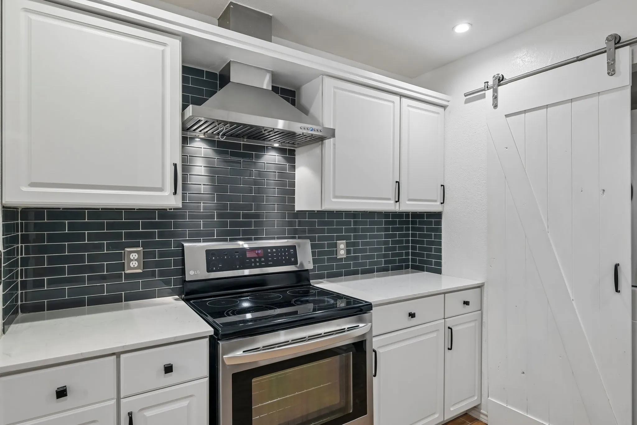 Condominium For Sale in Collin County , 17860 Windflower Way 1704, Dallas, Texas 75252, 2 Bedroom, 3 Bathroom, Garage spaces, 1,365 Sqft, built in 1985, mls#21309096, Real Estate Agent in Dallas, Homes For Sale in Collin county, Homes For Sale in Dallas, Realtor in Dallas Texas, Real Estate Brokerage Independent Realty Texas, Luminita Cordes Realtor