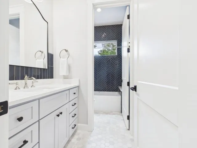 Single Family Residence For Sale in Henderson County , 8307 Charlya Drive, Athens, Texas 75752, 3 Bedroom, 2 Bathroom, 2 Garage spaces, 2,197 Sqft, built in 2023, mls#21309790, Real Estate Agent in Athens, Homes For Sale in Henderson county, Homes For Sale in Athens, Realtor in Athens Texas, Real Estate Brokerage Independent Realty Texas, Luminita Cordes Realtor