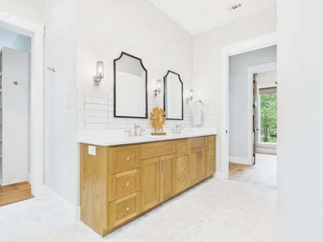Single Family Residence For Sale in Henderson County , 8307 Charlya Drive, Athens, Texas 75752, 3 Bedroom, 2 Bathroom, 2 Garage spaces, 2,197 Sqft, built in 2023, mls#21309790, Real Estate Agent in Athens, Homes For Sale in Henderson county, Homes For Sale in Athens, Realtor in Athens Texas, Real Estate Brokerage Independent Realty Texas, Luminita Cordes Realtor