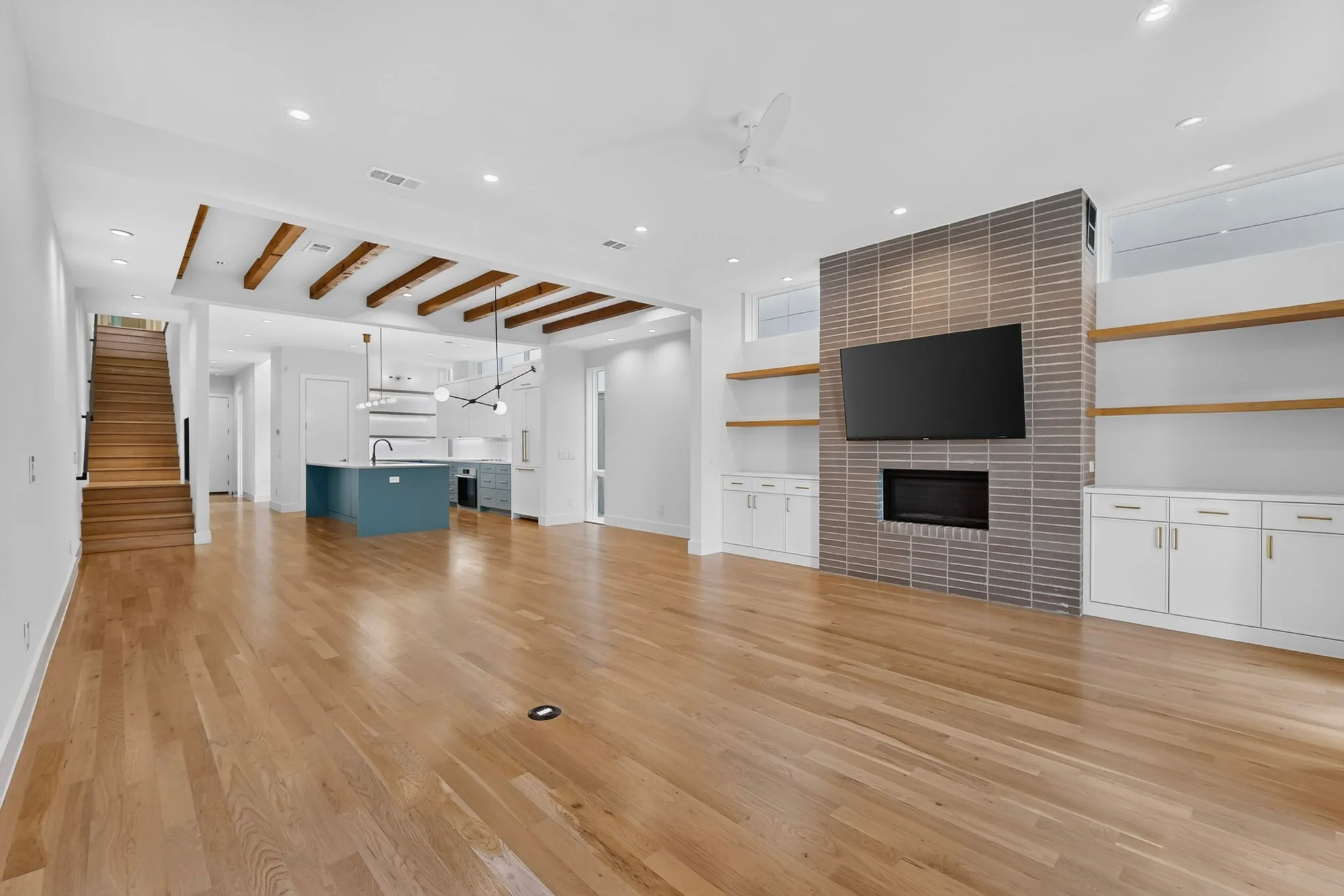 Single Family Residence For Sale in Dallas County , 5012 Mission Avenue, Dallas, Texas 75206, 4 Bedroom, 4 Bathroom, 2 Garage spaces, 2,840 Sqft, built in 2020, mls#21312975, Real Estate Agent in Dallas, Homes For Sale in Dallas county, Homes For Sale in Dallas, Realtor in Dallas Texas, Real Estate Brokerage Independent Realty Texas, Luminita Cordes Realtor
