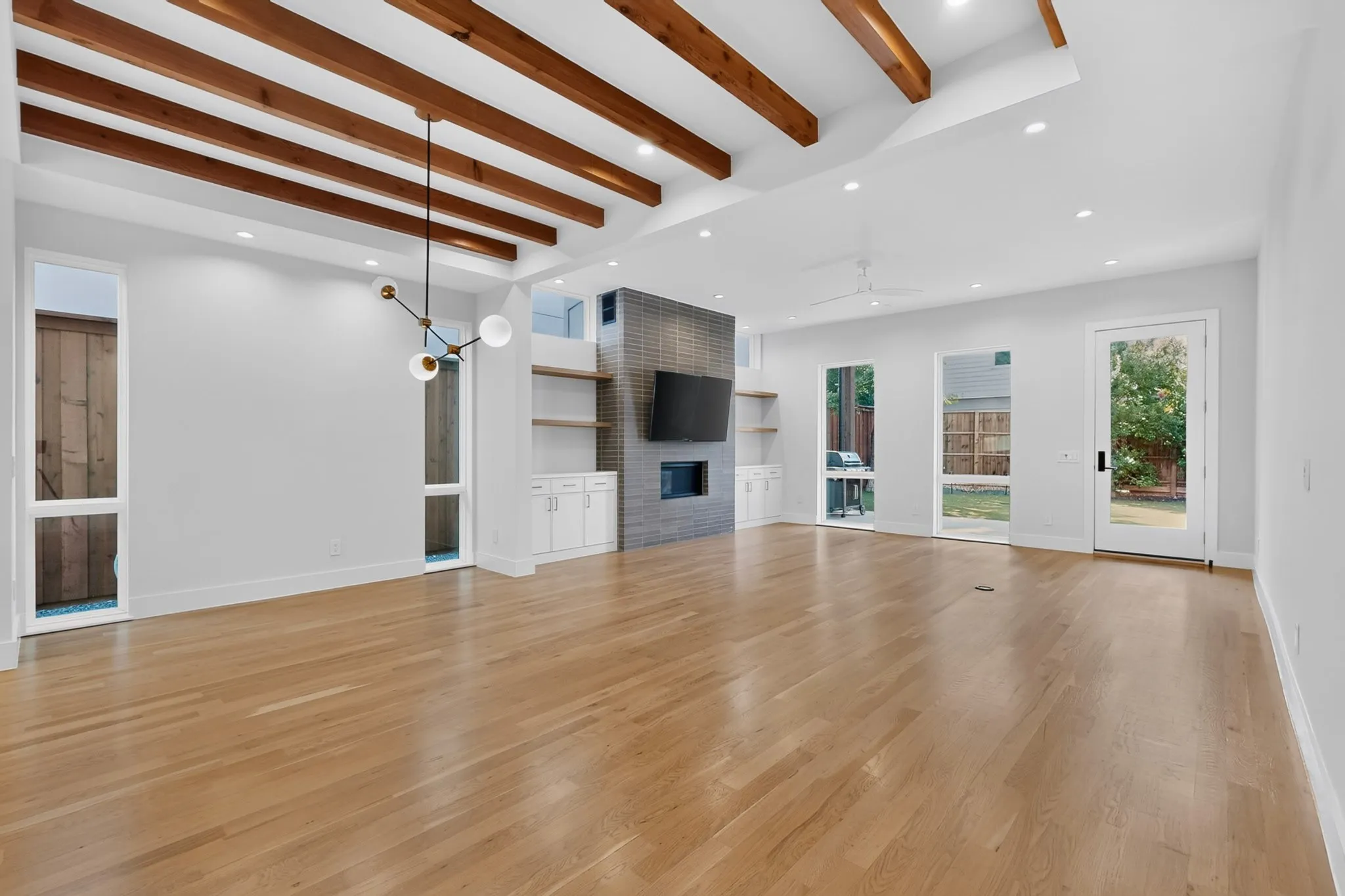 Single Family Residence For Sale in Dallas County , 5012 Mission Avenue, Dallas, Texas 75206, 4 Bedroom, 4 Bathroom, 2 Garage spaces, 2,840 Sqft, built in 2020, mls#21312975, Real Estate Agent in Dallas, Homes For Sale in Dallas county, Homes For Sale in Dallas, Realtor in Dallas Texas, Real Estate Brokerage Independent Realty Texas, Luminita Cordes Realtor