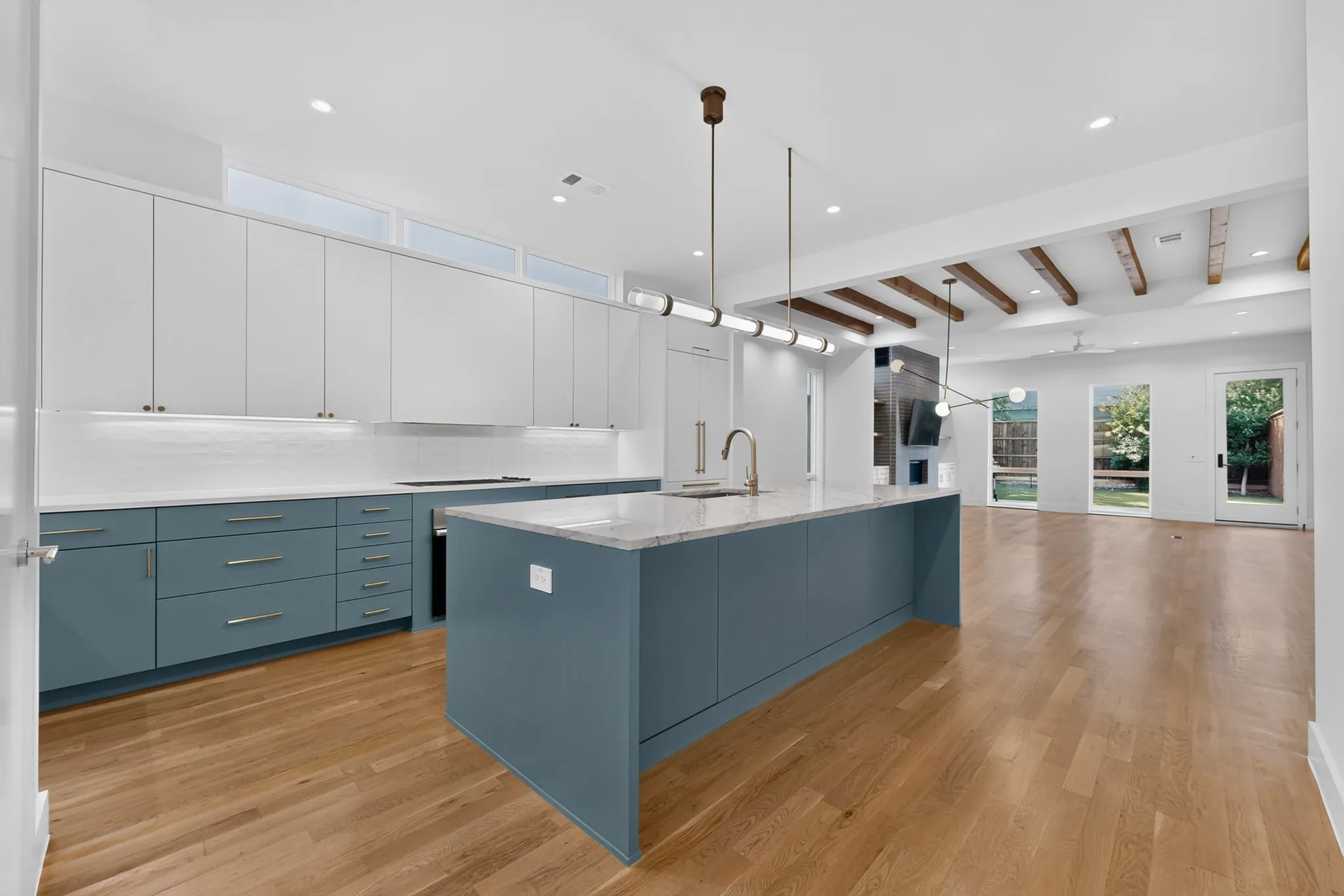 Single Family Residence For Sale in Dallas County , 5012 Mission Avenue, Dallas, Texas 75206, 4 Bedroom, 4 Bathroom, 2 Garage spaces, 2,840 Sqft, built in 2020, mls#21312975, Real Estate Agent in Dallas, Homes For Sale in Dallas county, Homes For Sale in Dallas, Realtor in Dallas Texas, Real Estate Brokerage Independent Realty Texas, Luminita Cordes Realtor