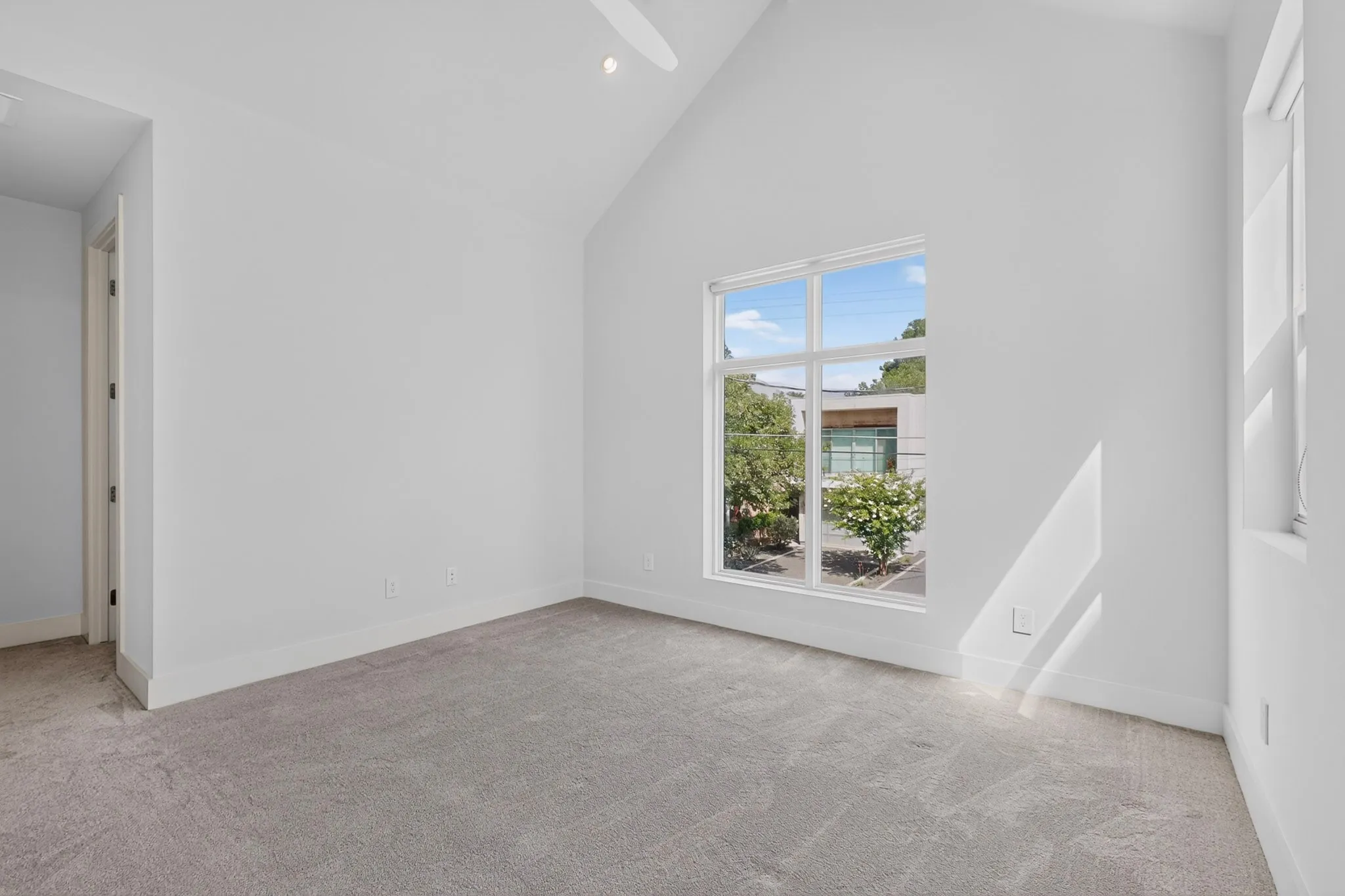Single Family Residence For Sale in Dallas County , 5012 Mission Avenue, Dallas, Texas 75206, 4 Bedroom, 4 Bathroom, 2 Garage spaces, 2,840 Sqft, built in 2020, mls#21312975, Real Estate Agent in Dallas, Homes For Sale in Dallas county, Homes For Sale in Dallas, Realtor in Dallas Texas, Real Estate Brokerage Independent Realty Texas, Luminita Cordes Realtor
