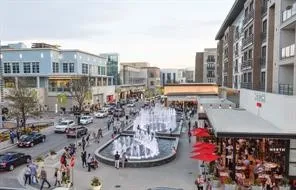 Shopping and Restaurants off Beltline and Tollway in Addison
