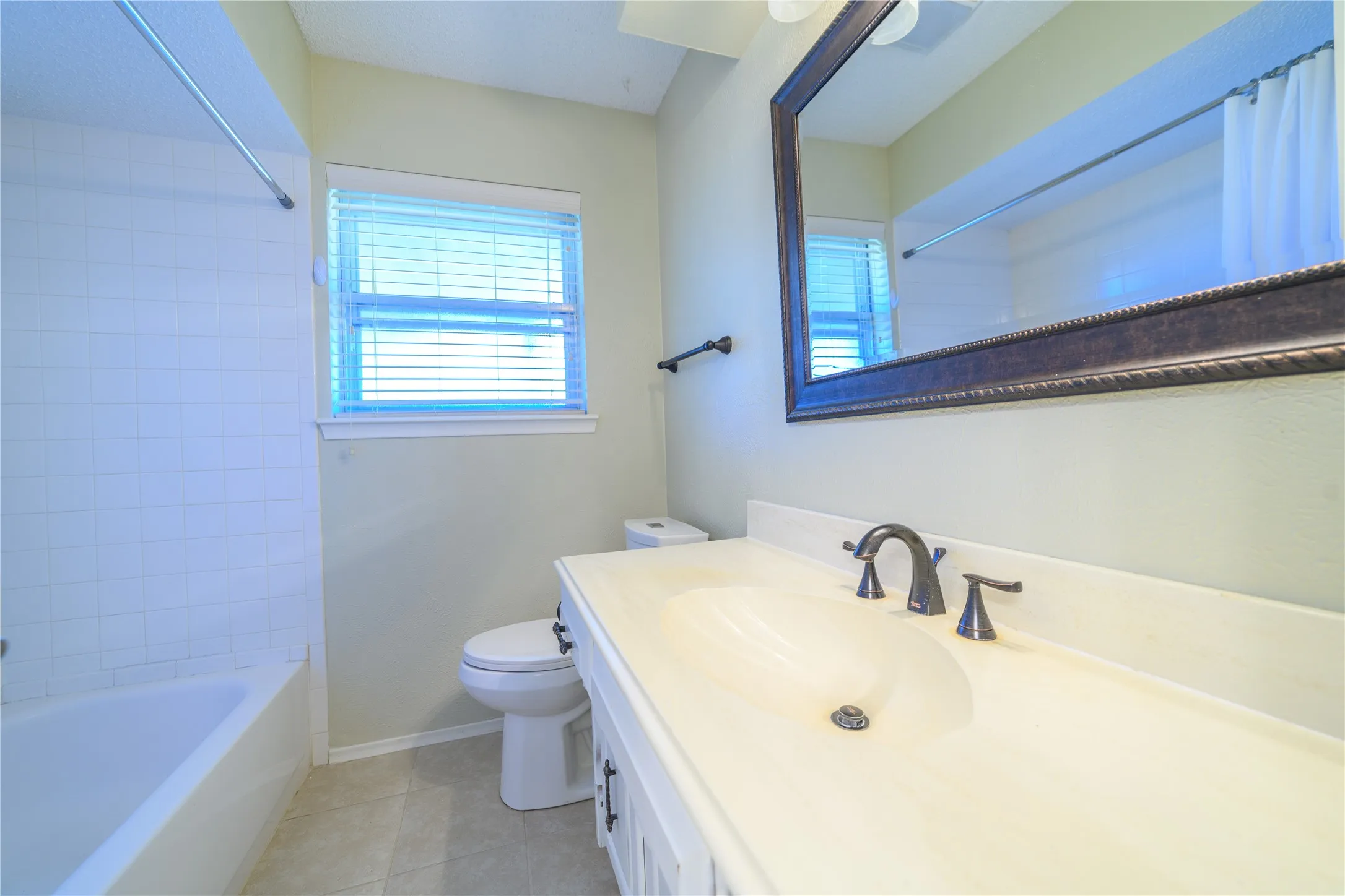Single Family Residence For Rent in Dallas County , 111 Sunview Street, Sunnyvale, Texas 75182, 3 Bedrooms, 2 Bathrooms, 2 Garage spaces, 1,792 Sqft, built in 1975, Price $2,595, mls#21314120, Real Estate Agent in Sunnyvale, Homes For Rent in Dallas county, Homes For Rent in Sunnyvale, Realtor in Sunnyvale Texas, Real Estate Brokerage Independent Realty Texas, Luminita Cordes Realtor