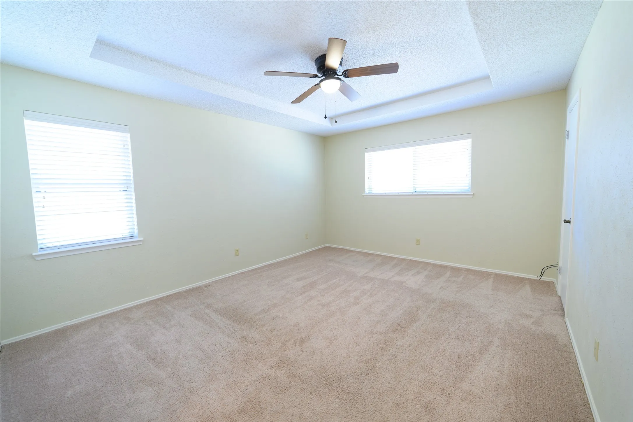 Single Family Residence For Rent in Dallas County , 111 Sunview Street, Sunnyvale, Texas 75182, 3 Bedrooms, 2 Bathrooms, 2 Garage spaces, 1,792 Sqft, built in 1975, Price $2,595, mls#21314120, Real Estate Agent in Sunnyvale, Homes For Rent in Dallas county, Homes For Rent in Sunnyvale, Realtor in Sunnyvale Texas, Real Estate Brokerage Independent Realty Texas, Luminita Cordes Realtor