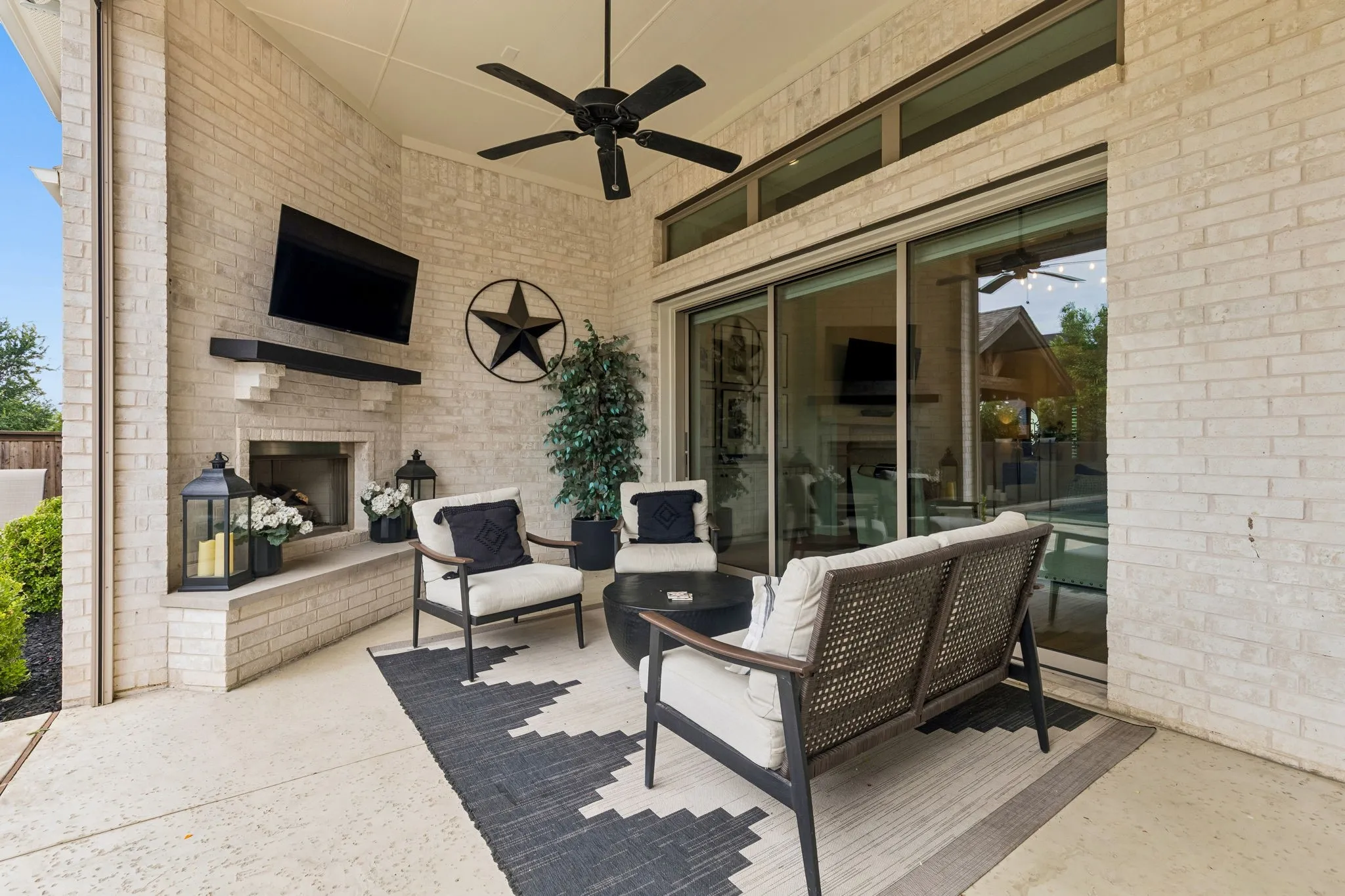 Single Family Residence For Sale in Collin County , 820 Shackleford Lane, Prosper, Texas 75078, 4 Bedroom, 5 Bathroom, 3 Garage spaces, 3,784 Sqft, built in 2019, mls#21313948, Real Estate Agent in Prosper, Homes For Sale in Collin county, Homes For Sale in Prosper, Realtor in Prosper Texas, Real Estate Brokerage Independent Realty Texas, Luminita Cordes Realtor