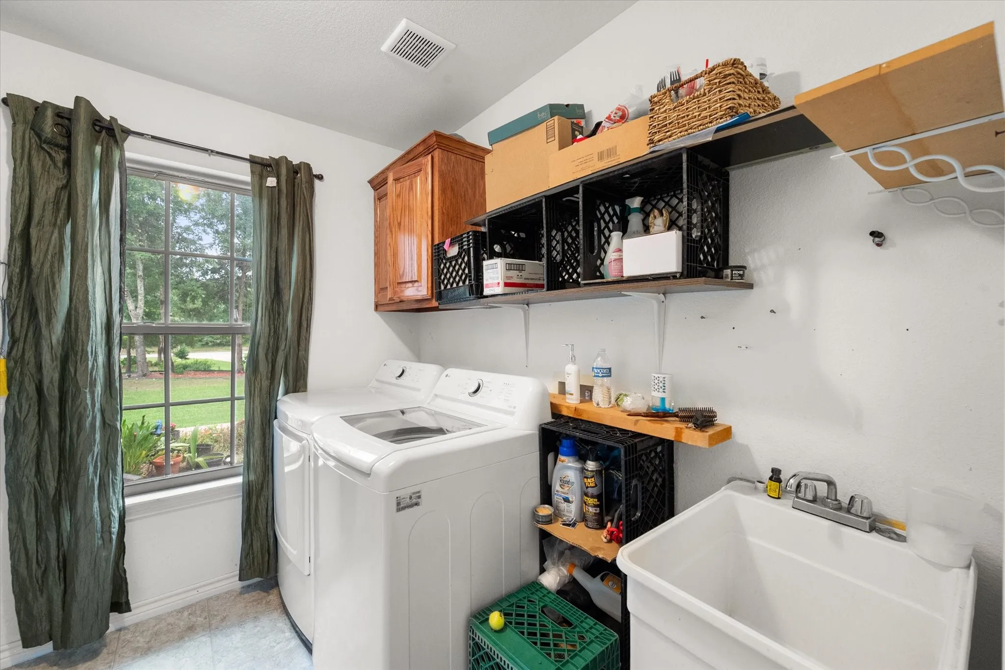 Single Family Residence For Sale in Navarro County , 123 Clubhouse Drive, Corsicana, Texas 75109, 3 Bedroom, 2 Bathroom, 2 Garage spaces, 1,948 Sqft, built in 2019, mls#21314243, Real Estate Agent in Corsicana, Homes For Sale in Navarro county, Homes For Sale in Corsicana, Realtor in Corsicana Texas, Real Estate Brokerage Independent Realty Texas, Luminita Cordes Realtor