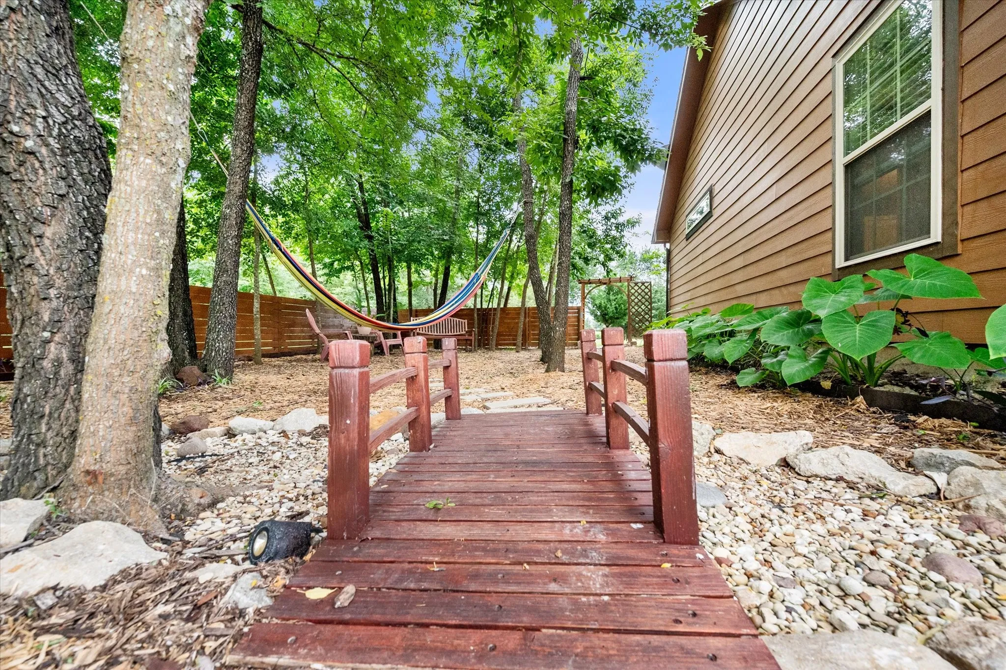 Single Family Residence For Sale in Navarro County , 123 Clubhouse Drive, Corsicana, Texas 75109, 3 Bedroom, 2 Bathroom, 2 Garage spaces, 1,948 Sqft, built in 2019, mls#21314243, Real Estate Agent in Corsicana, Homes For Sale in Navarro county, Homes For Sale in Corsicana, Realtor in Corsicana Texas, Real Estate Brokerage Independent Realty Texas, Luminita Cordes Realtor