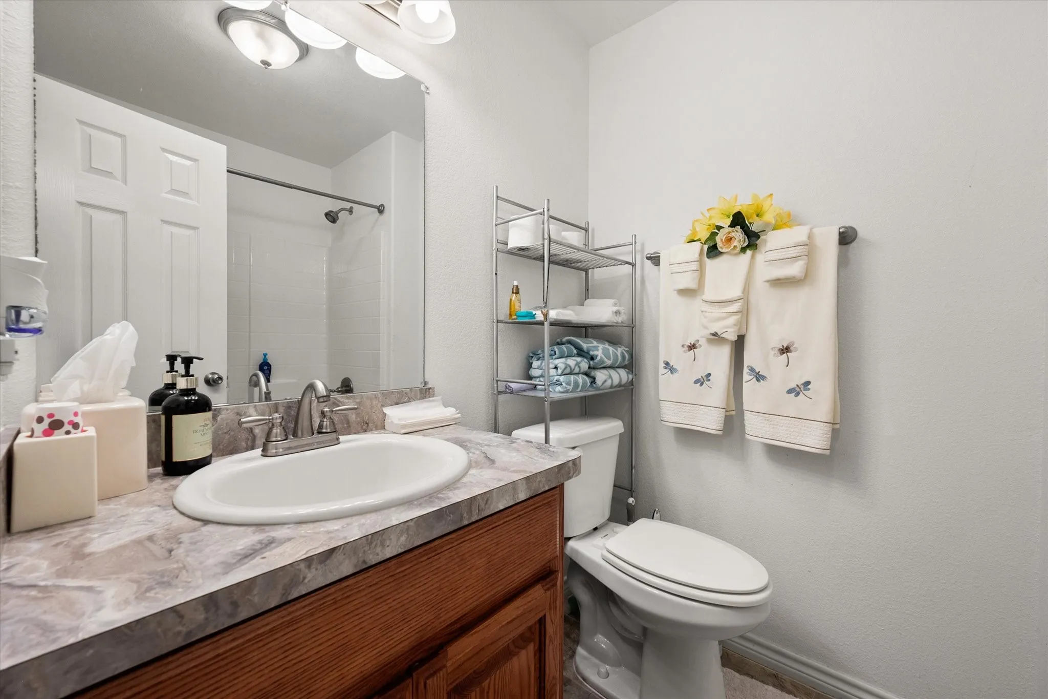 Single Family Residence For Sale in Navarro County , 123 Clubhouse Drive, Corsicana, Texas 75109, 3 Bedroom, 2 Bathroom, 2 Garage spaces, 1,948 Sqft, built in 2019, mls#21314243, Real Estate Agent in Corsicana, Homes For Sale in Navarro county, Homes For Sale in Corsicana, Realtor in Corsicana Texas, Real Estate Brokerage Independent Realty Texas, Luminita Cordes Realtor