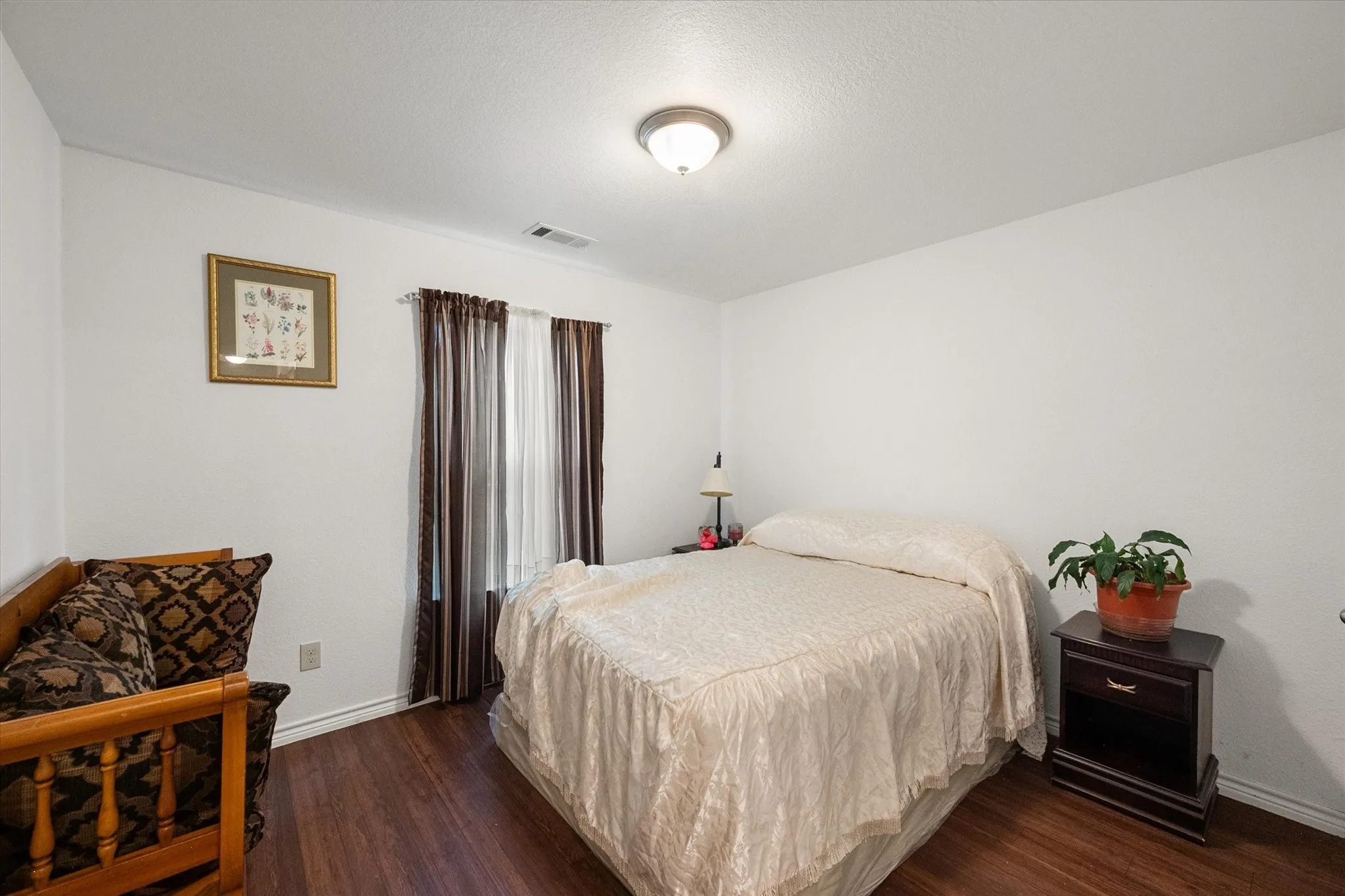 Single Family Residence For Sale in Navarro County , 123 Clubhouse Drive, Corsicana, Texas 75109, 3 Bedroom, 2 Bathroom, 2 Garage spaces, 1,948 Sqft, built in 2019, mls#21314243, Real Estate Agent in Corsicana, Homes For Sale in Navarro county, Homes For Sale in Corsicana, Realtor in Corsicana Texas, Real Estate Brokerage Independent Realty Texas, Luminita Cordes Realtor