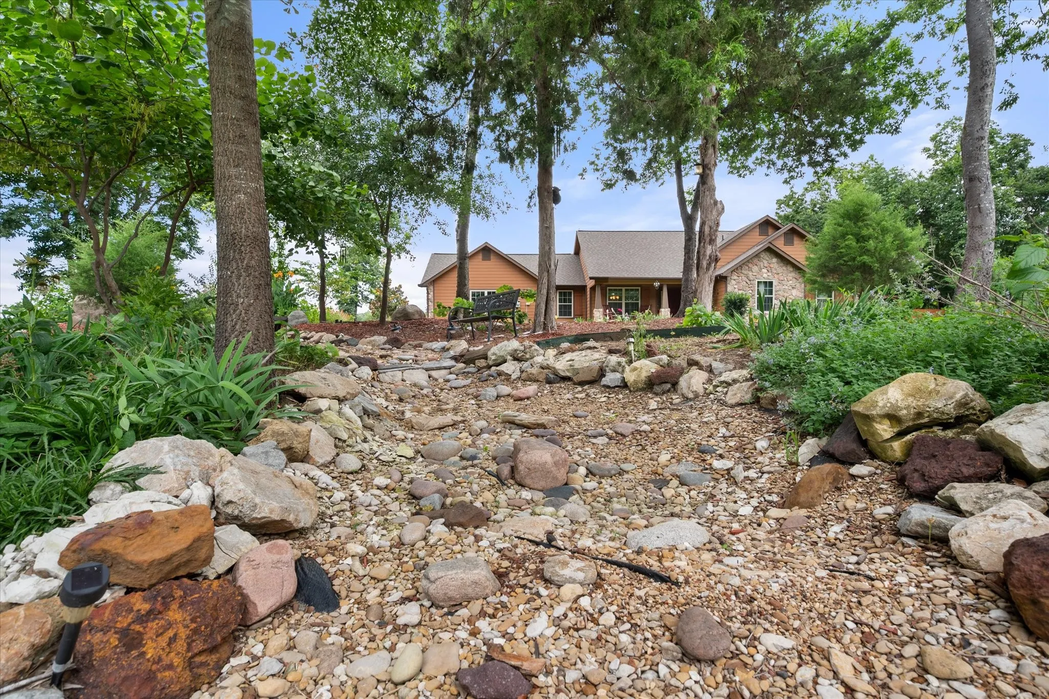 Single Family Residence For Sale in Navarro County , 123 Clubhouse Drive, Corsicana, Texas 75109, 3 Bedroom, 2 Bathroom, 2 Garage spaces, 1,948 Sqft, built in 2019, mls#21314243, Real Estate Agent in Corsicana, Homes For Sale in Navarro county, Homes For Sale in Corsicana, Realtor in Corsicana Texas, Real Estate Brokerage Independent Realty Texas, Luminita Cordes Realtor