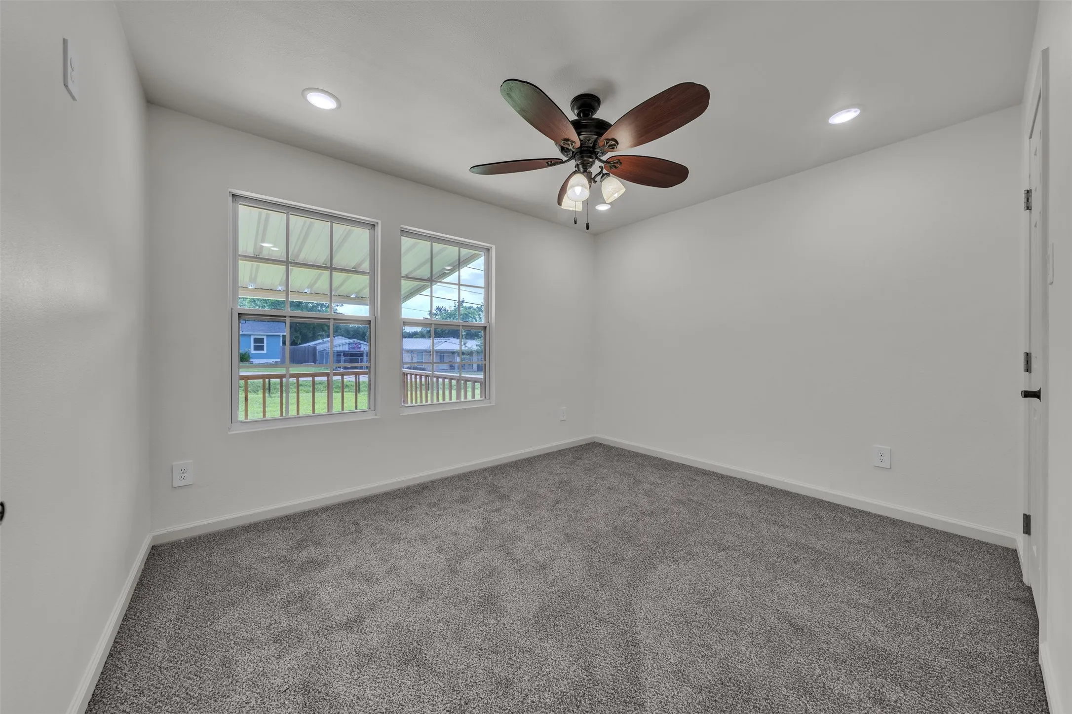 Single Family Residence For Sale in Tarrant County , 6410 Renwood Drive, Fort Worth, Texas 76140, 3 Bedroom, 2 Bathroom, Garage spaces, 1,400 Sqft, built in 1954, mls#21311797, Real Estate Agent in Fort Worth, Homes For Sale in Tarrant county, Homes For Sale in Fort Worth, Realtor in Fort Worth Texas, Real Estate Brokerage Independent Realty Texas, Luminita Cordes Realtor