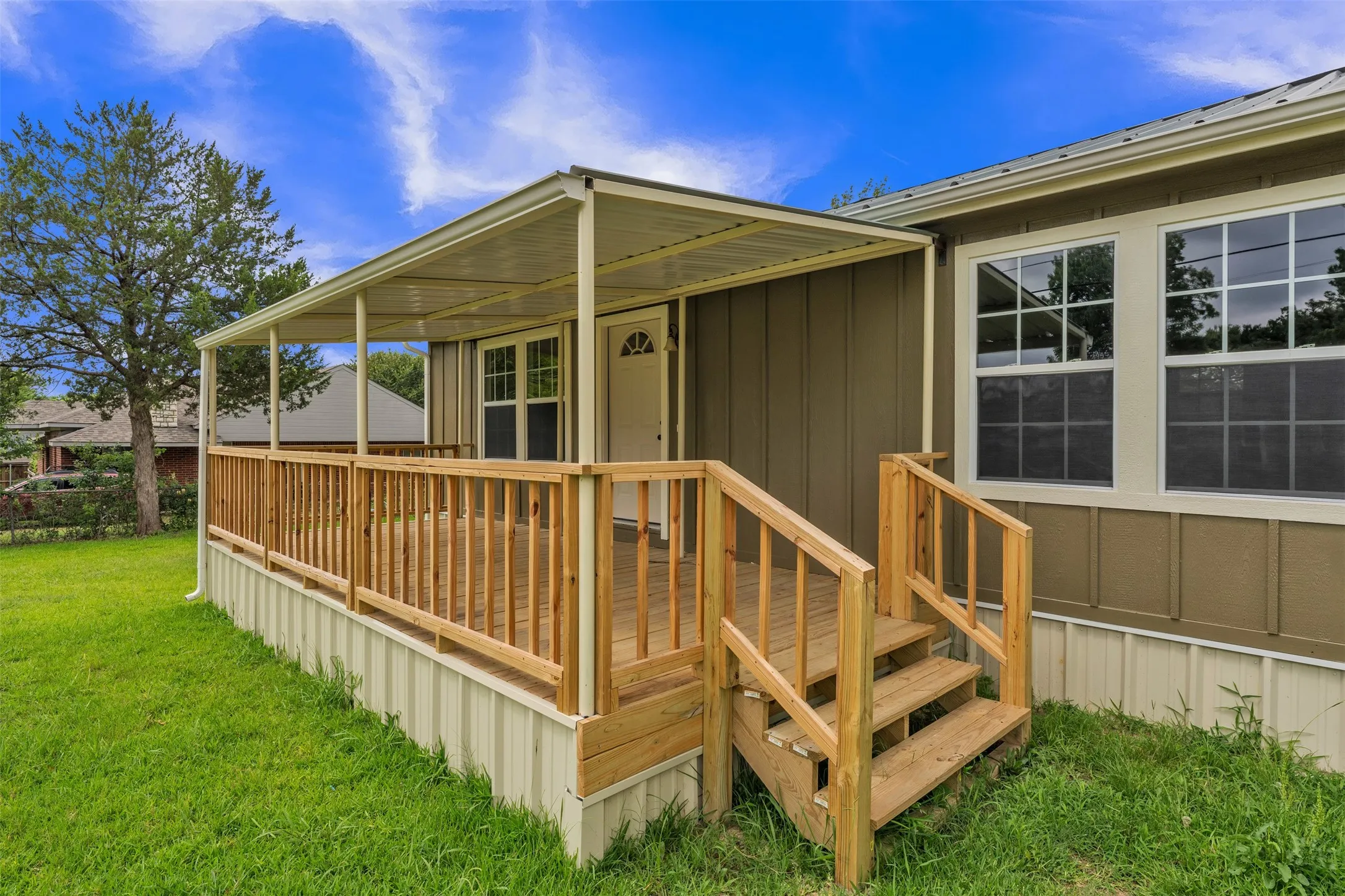 Single Family Residence For Sale in Tarrant County , 6410 Renwood Drive, Fort Worth, Texas 76140, 3 Bedroom, 2 Bathroom, Garage spaces, 1,400 Sqft, built in 1954, mls#21311797, Real Estate Agent in Fort Worth, Homes For Sale in Tarrant county, Homes For Sale in Fort Worth, Realtor in Fort Worth Texas, Real Estate Brokerage Independent Realty Texas, Luminita Cordes Realtor