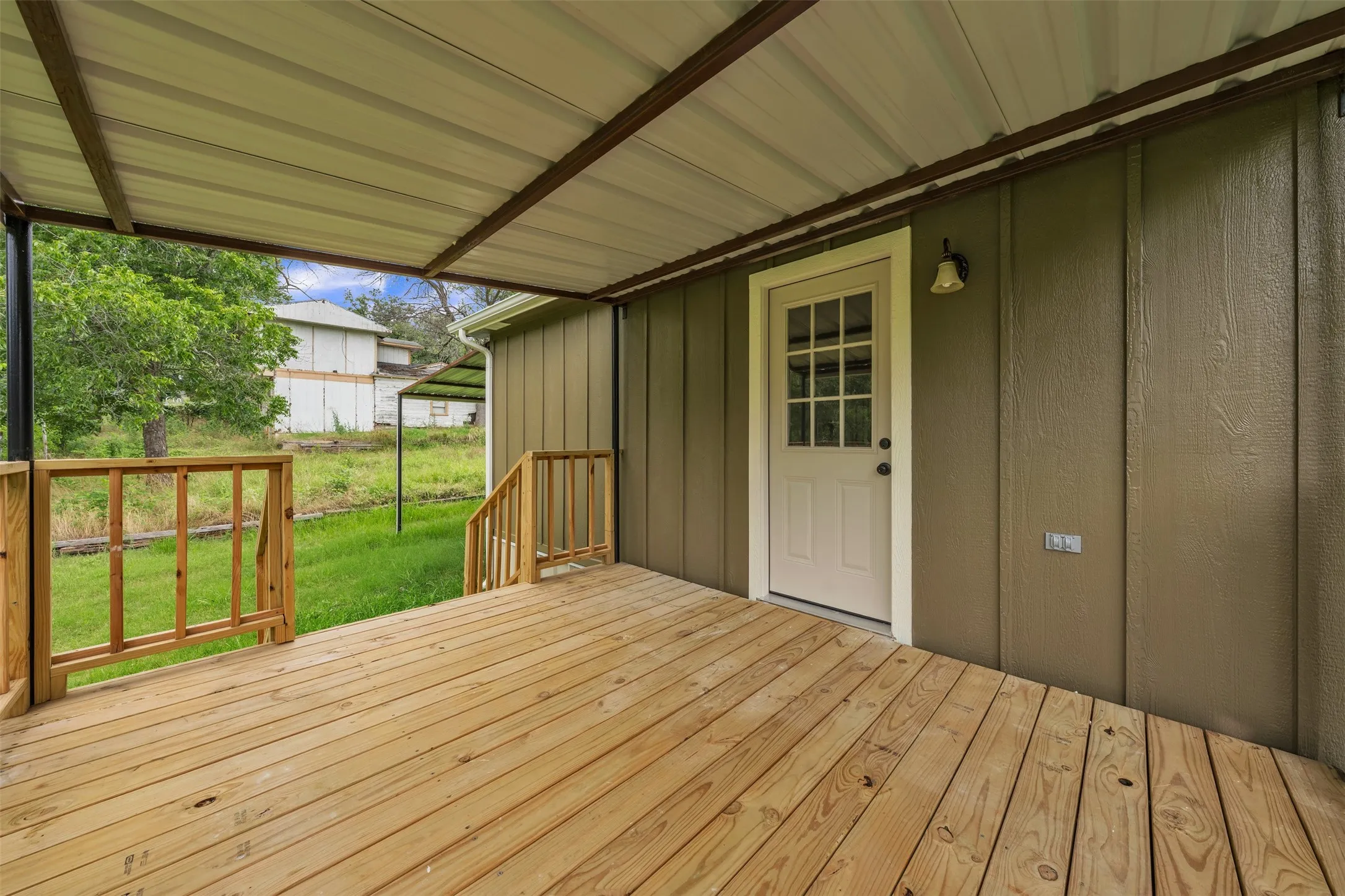 Single Family Residence For Sale in Tarrant County , 6410 Renwood Drive, Fort Worth, Texas 76140, 3 Bedroom, 2 Bathroom, Garage spaces, 1,400 Sqft, built in 1954, mls#21311797, Real Estate Agent in Fort Worth, Homes For Sale in Tarrant county, Homes For Sale in Fort Worth, Realtor in Fort Worth Texas, Real Estate Brokerage Independent Realty Texas, Luminita Cordes Realtor