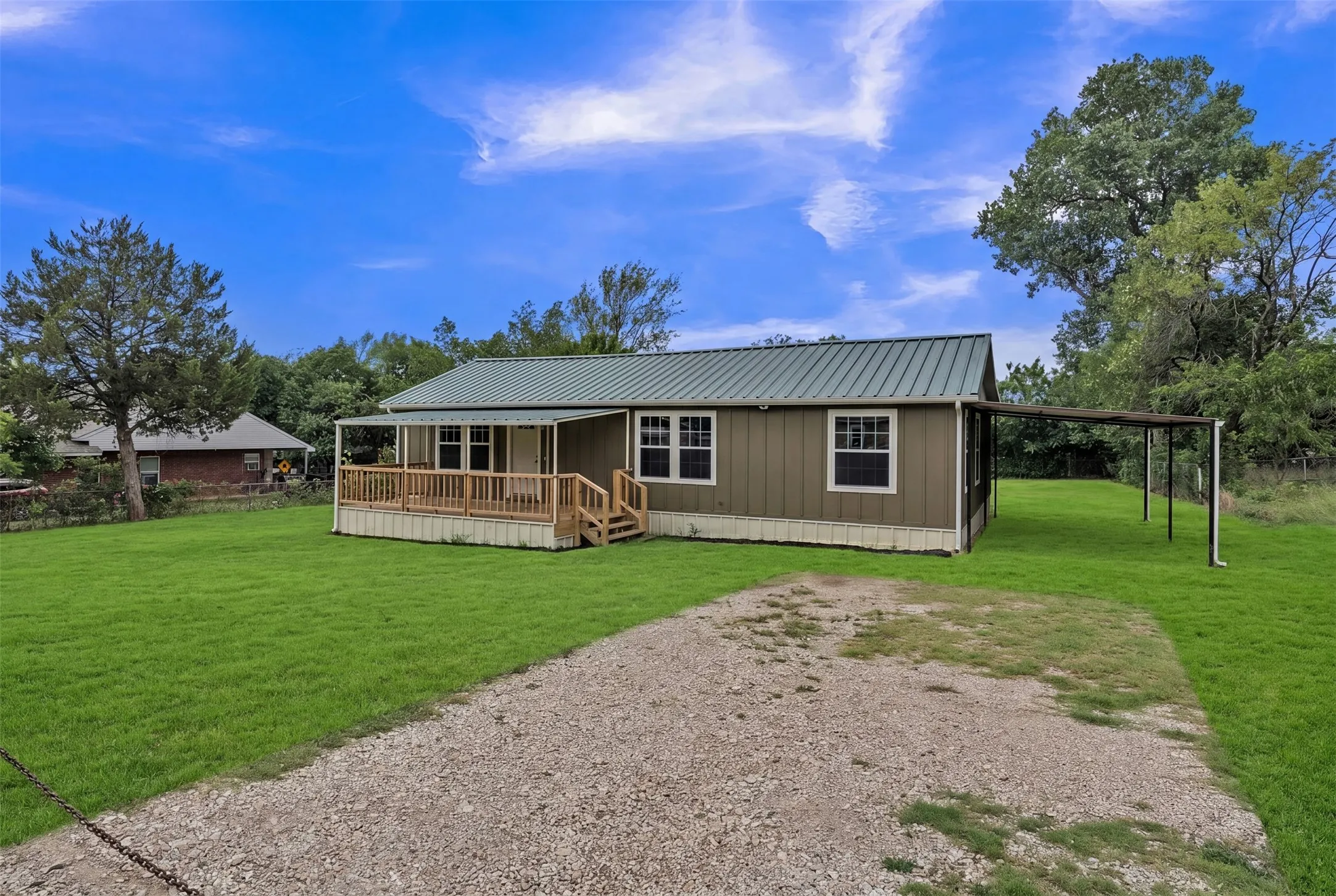 Single Family Residence For Sale in Tarrant County , 6410 Renwood Drive, Fort Worth, Texas 76140, 3 Bedroom, 2 Bathroom, Garage spaces, 1,400 Sqft, built in 1954, mls#21311797, Real Estate Agent in Fort Worth, Homes For Sale in Tarrant county, Homes For Sale in Fort Worth, Realtor in Fort Worth Texas, Real Estate Brokerage Independent Realty Texas, Luminita Cordes Realtor