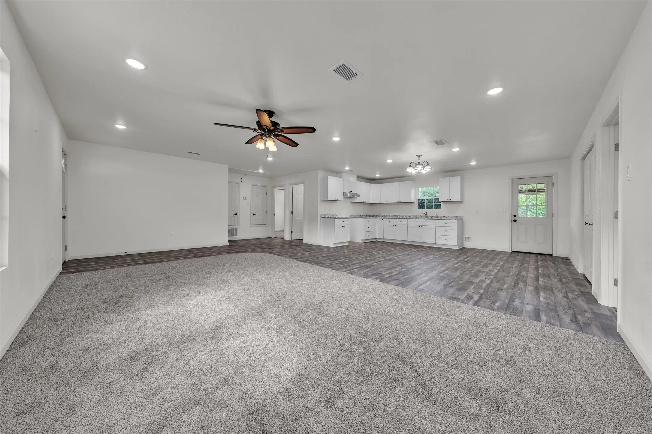 Single Family Residence For Sale in Tarrant County , 6410 Renwood Drive, Fort Worth, Texas 76140, 3 Bedroom, 2 Bathroom, Garage spaces, 1,400 Sqft, built in 1954, mls#21311797, Real Estate Agent in Fort Worth, Homes For Sale in Tarrant county, Homes For Sale in Fort Worth, Realtor in Fort Worth Texas, Real Estate Brokerage Independent Realty Texas, Luminita Cordes Realtor