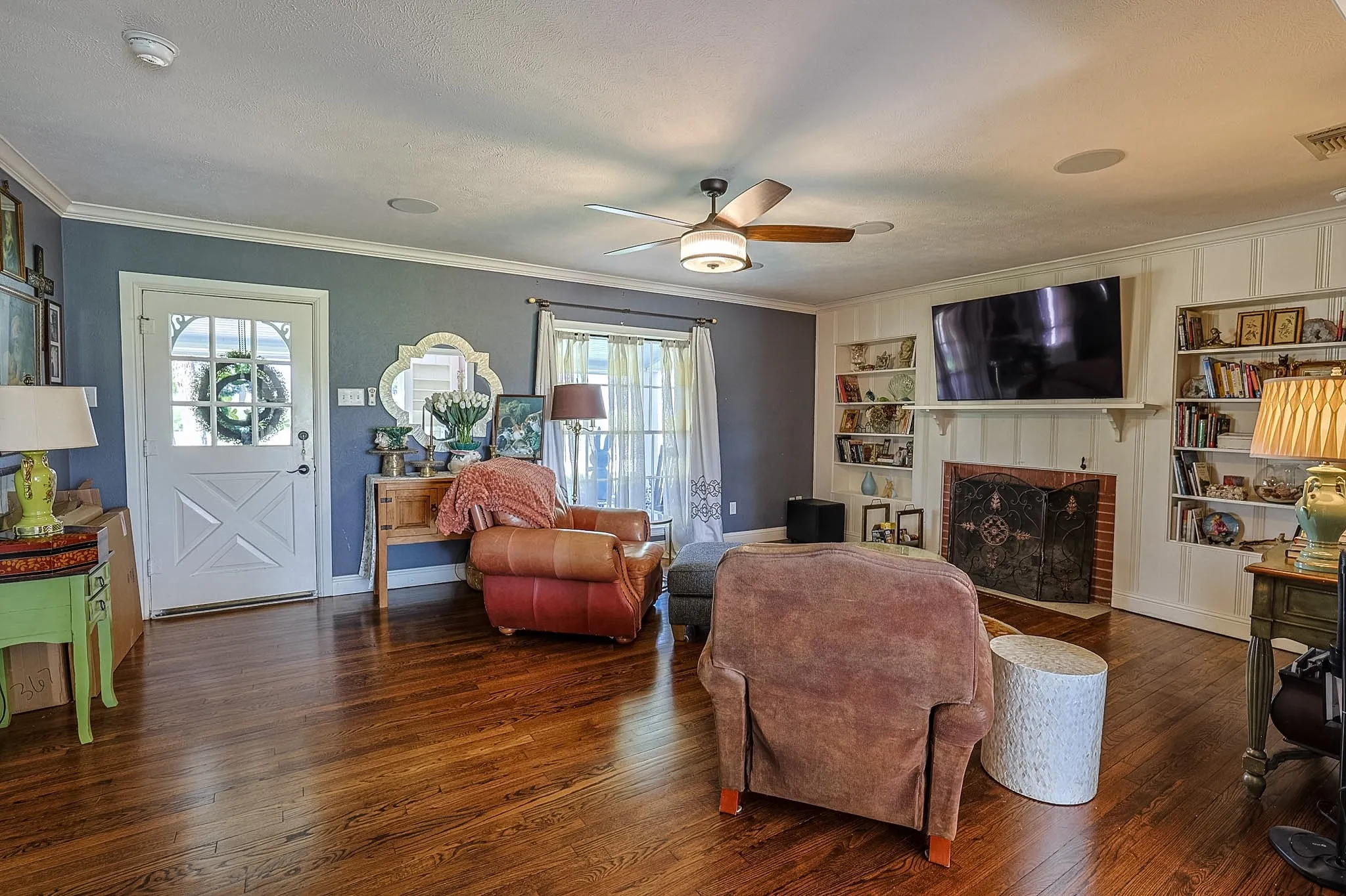 Single Family Residence For Sale in Palo Pinto County , 3661 S Highway 281, Mineral Wells, Texas 76067, 4 Bedroom, 2 Bathroom, Garage spaces, 2,420 Sqft, built in 1947, mls#21313745, Real Estate Agent in Mineral Wells, Homes For Sale in Palo Pinto county, Homes For Sale in Mineral Wells, Realtor in Mineral Wells Texas, Real Estate Brokerage Independent Realty Texas, Luminita Cordes Realtor