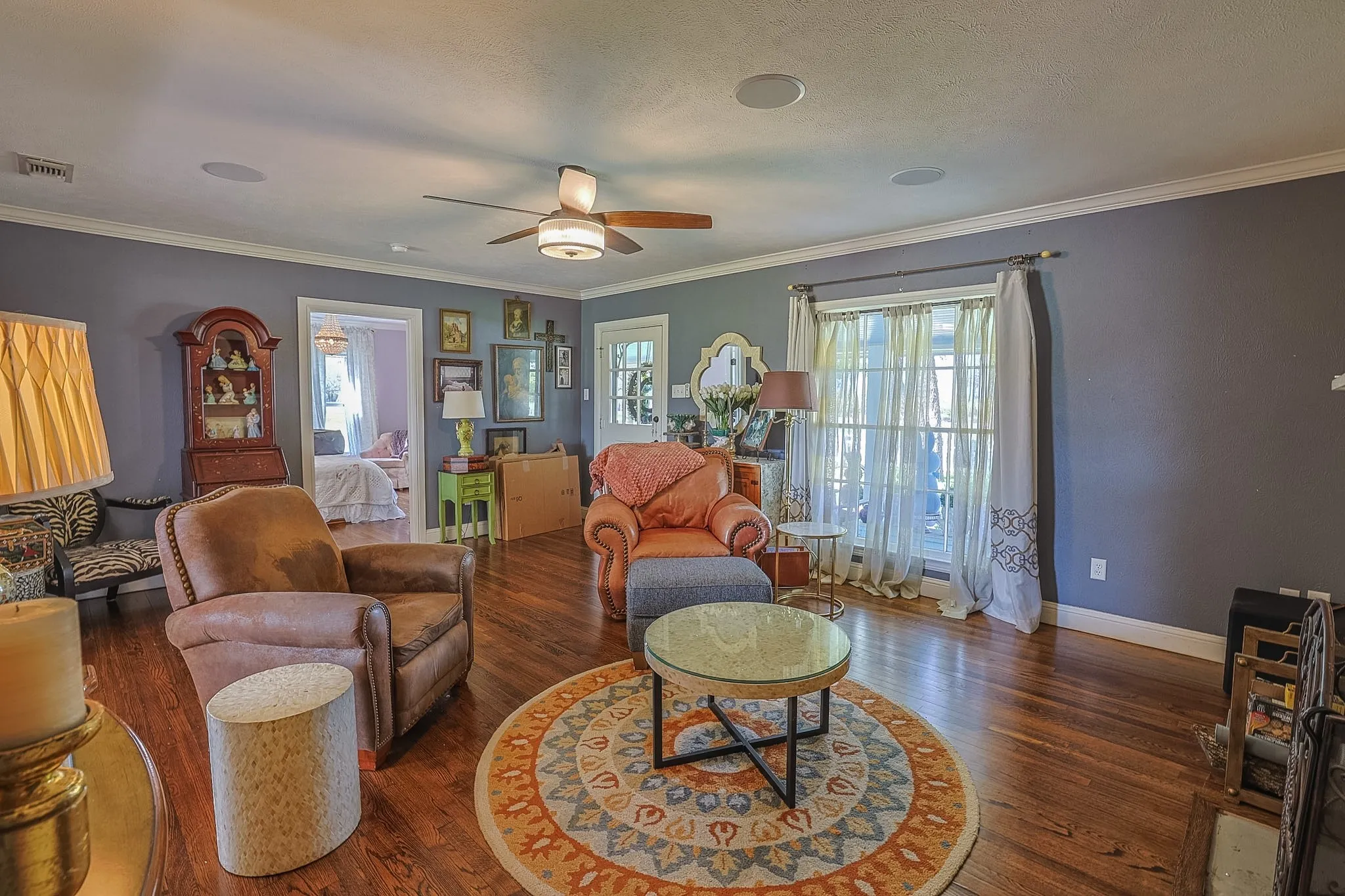 Single Family Residence For Sale in Palo Pinto County , 3661 S Highway 281, Mineral Wells, Texas 76067, 4 Bedroom, 2 Bathroom, Garage spaces, 2,420 Sqft, built in 1947, mls#21313745, Real Estate Agent in Mineral Wells, Homes For Sale in Palo Pinto county, Homes For Sale in Mineral Wells, Realtor in Mineral Wells Texas, Real Estate Brokerage Independent Realty Texas, Luminita Cordes Realtor
