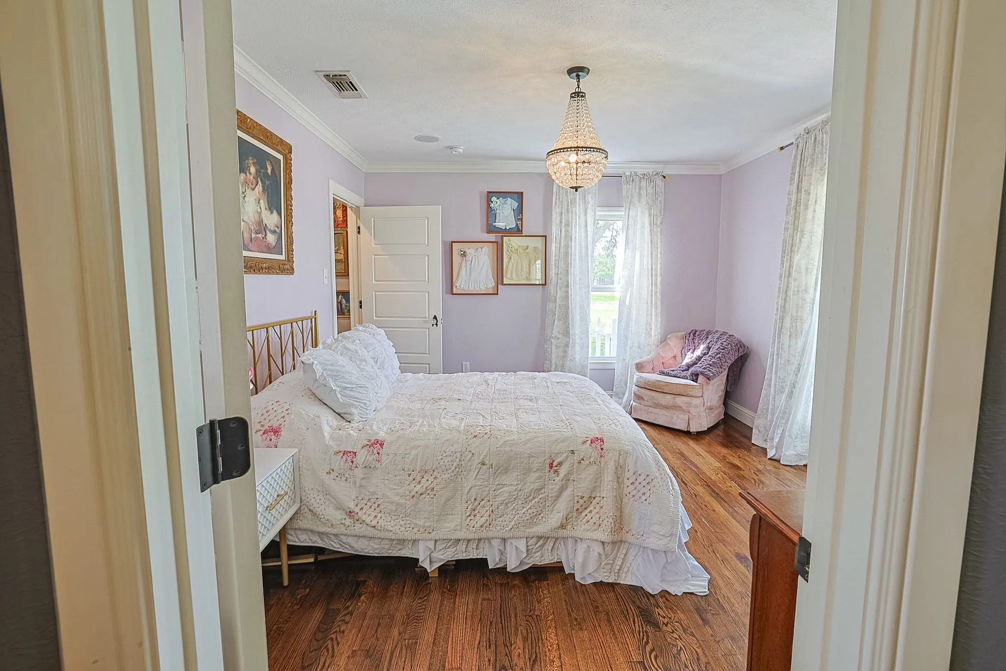 Single Family Residence For Sale in Palo Pinto County , 3661 S Highway 281, Mineral Wells, Texas 76067, 4 Bedroom, 2 Bathroom, Garage spaces, 2,420 Sqft, built in 1947, mls#21313745, Real Estate Agent in Mineral Wells, Homes For Sale in Palo Pinto county, Homes For Sale in Mineral Wells, Realtor in Mineral Wells Texas, Real Estate Brokerage Independent Realty Texas, Luminita Cordes Realtor