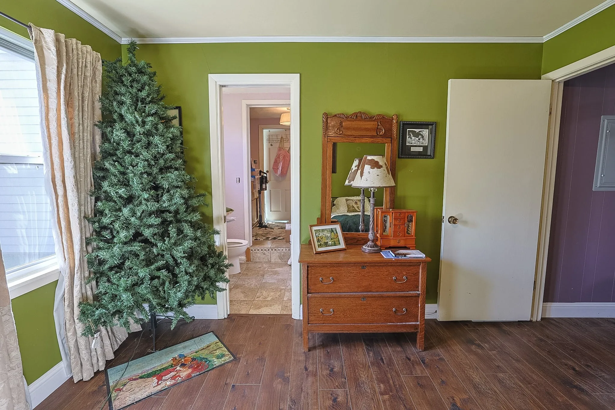 Single Family Residence For Sale in Palo Pinto County , 3661 S Highway 281, Mineral Wells, Texas 76067, 4 Bedroom, 2 Bathroom, Garage spaces, 2,420 Sqft, built in 1947, mls#21313745, Real Estate Agent in Mineral Wells, Homes For Sale in Palo Pinto county, Homes For Sale in Mineral Wells, Realtor in Mineral Wells Texas, Real Estate Brokerage Independent Realty Texas, Luminita Cordes Realtor