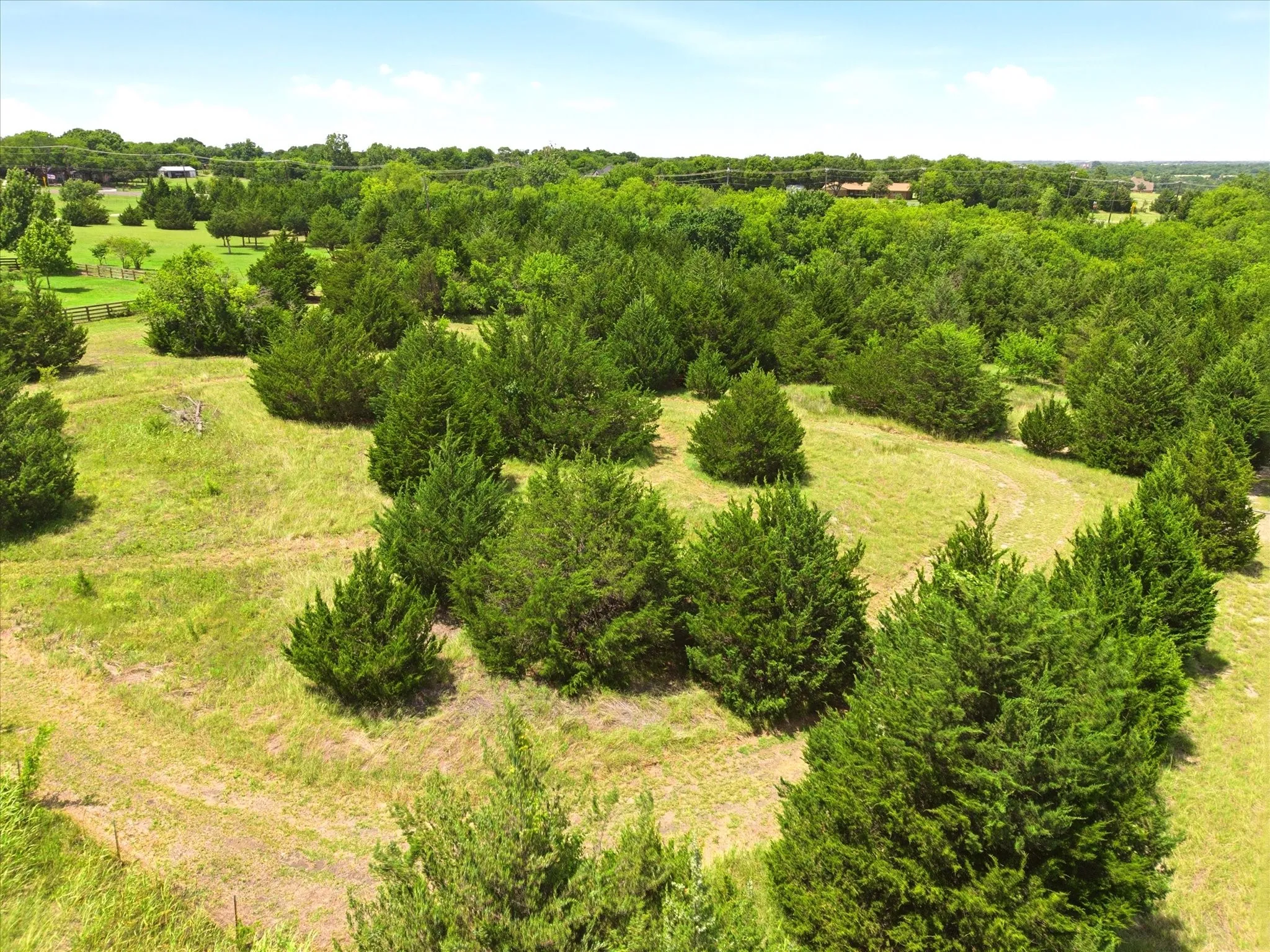 Plenty of space for your home, barn and more!