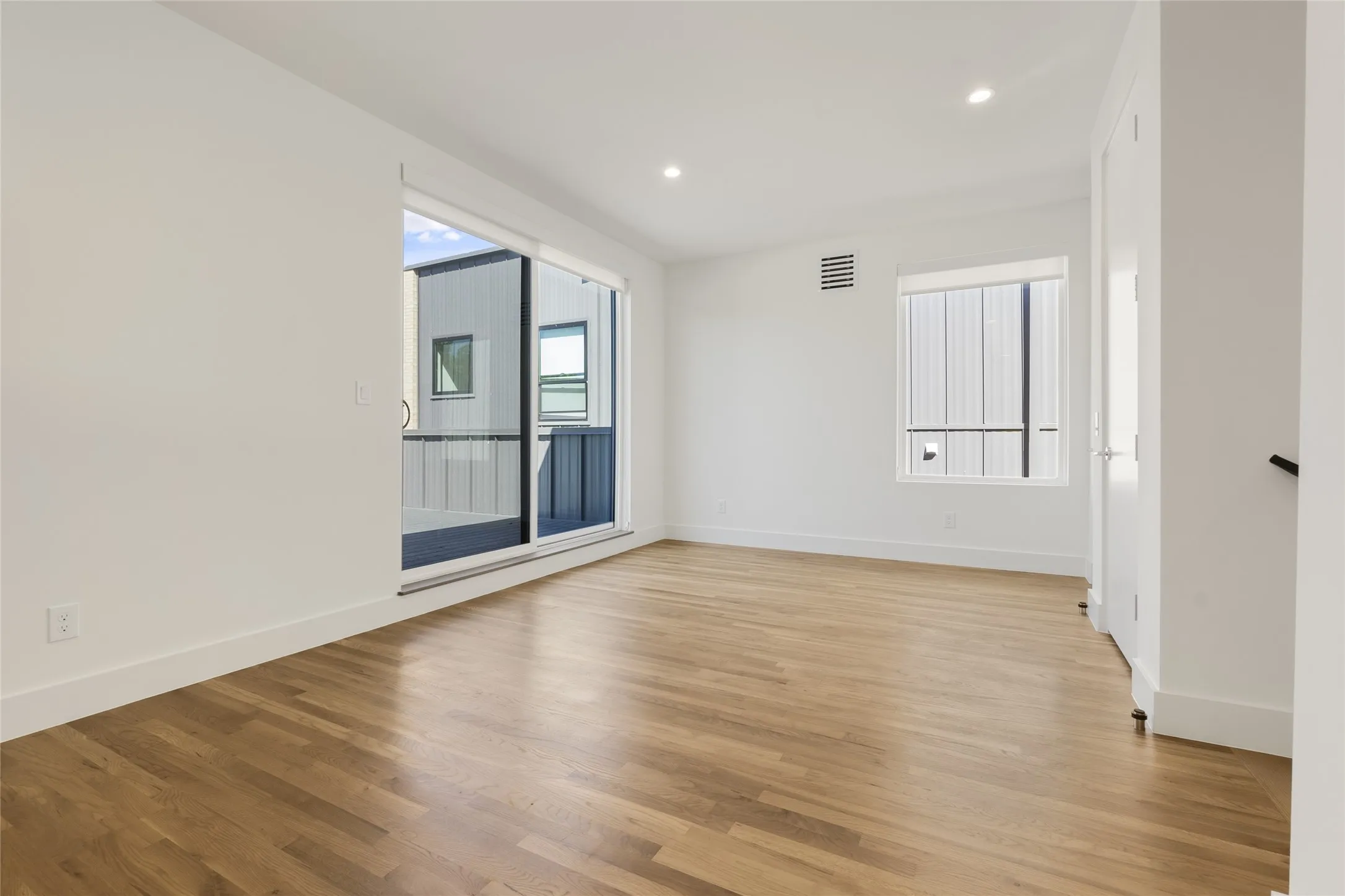 Flex Room with Desk Alcove and Roof Top Terrace