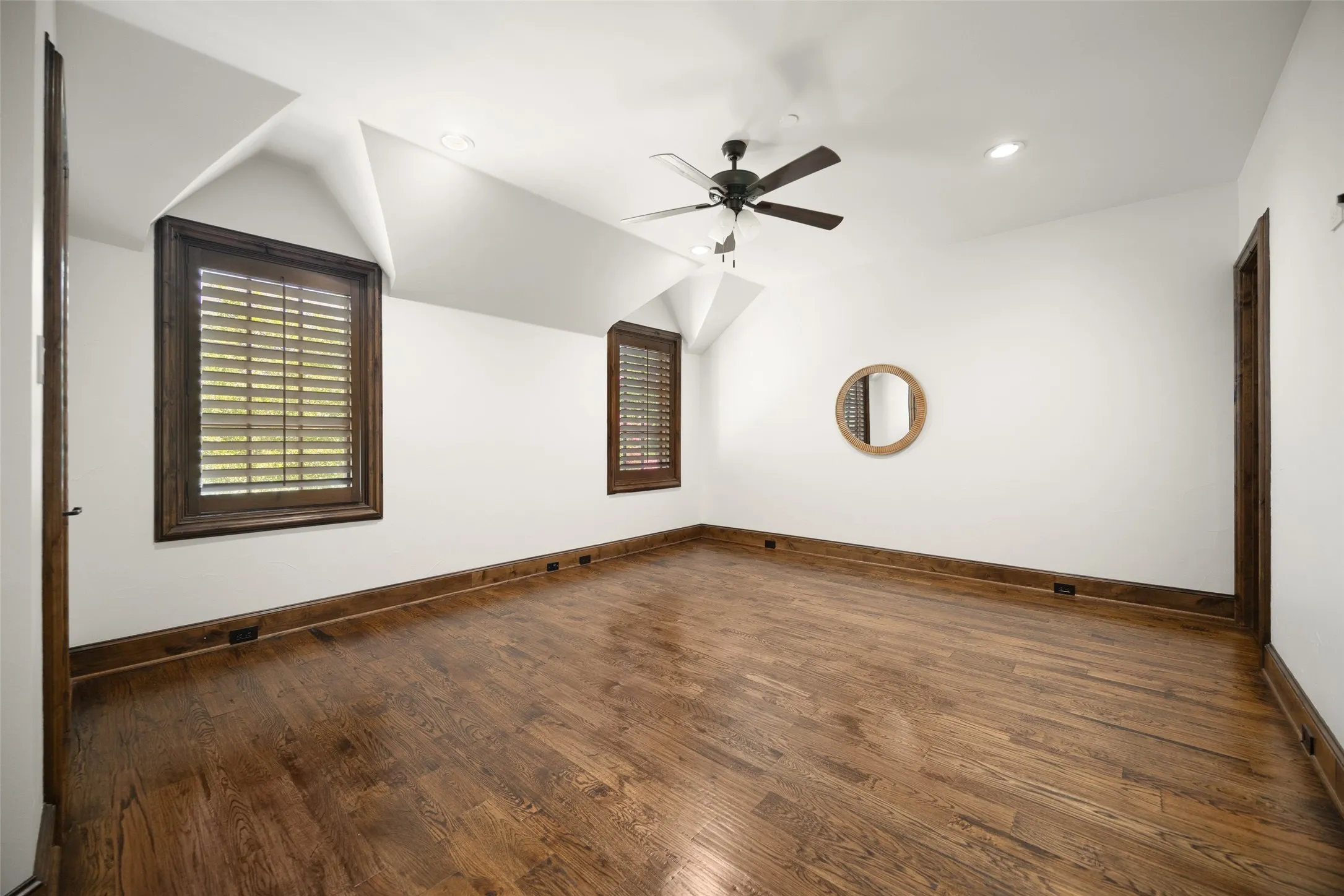 Single Family Residence For Sale in Tarrant County , 1400 Fountain Grass Court, Westlake, Texas 76262, 4 Bedroom, 6 Bathroom, 3 Garage spaces, 6,221 Sqft, built in 2005, mls#21311974, Real Estate Agent in Westlake, Homes For Sale in Tarrant county, Homes For Sale in Westlake, Realtor in Westlake Texas, Real Estate Brokerage Independent Realty Texas, Luminita Cordes Realtor