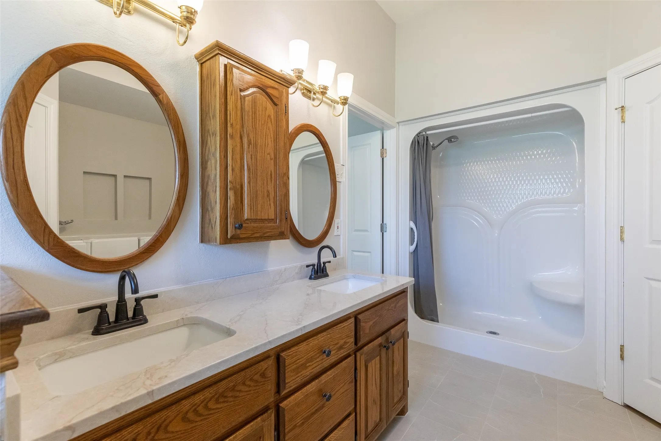 Acrylic full surround, easy clean shower with seat.