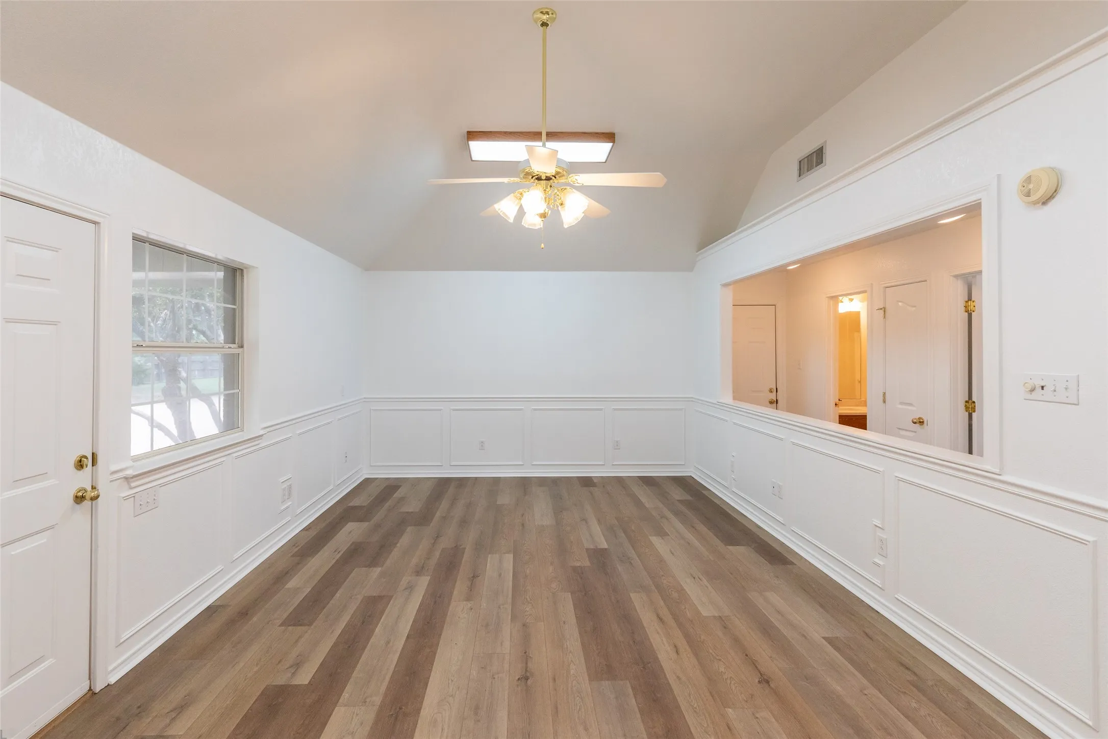 Another view of guest living area.