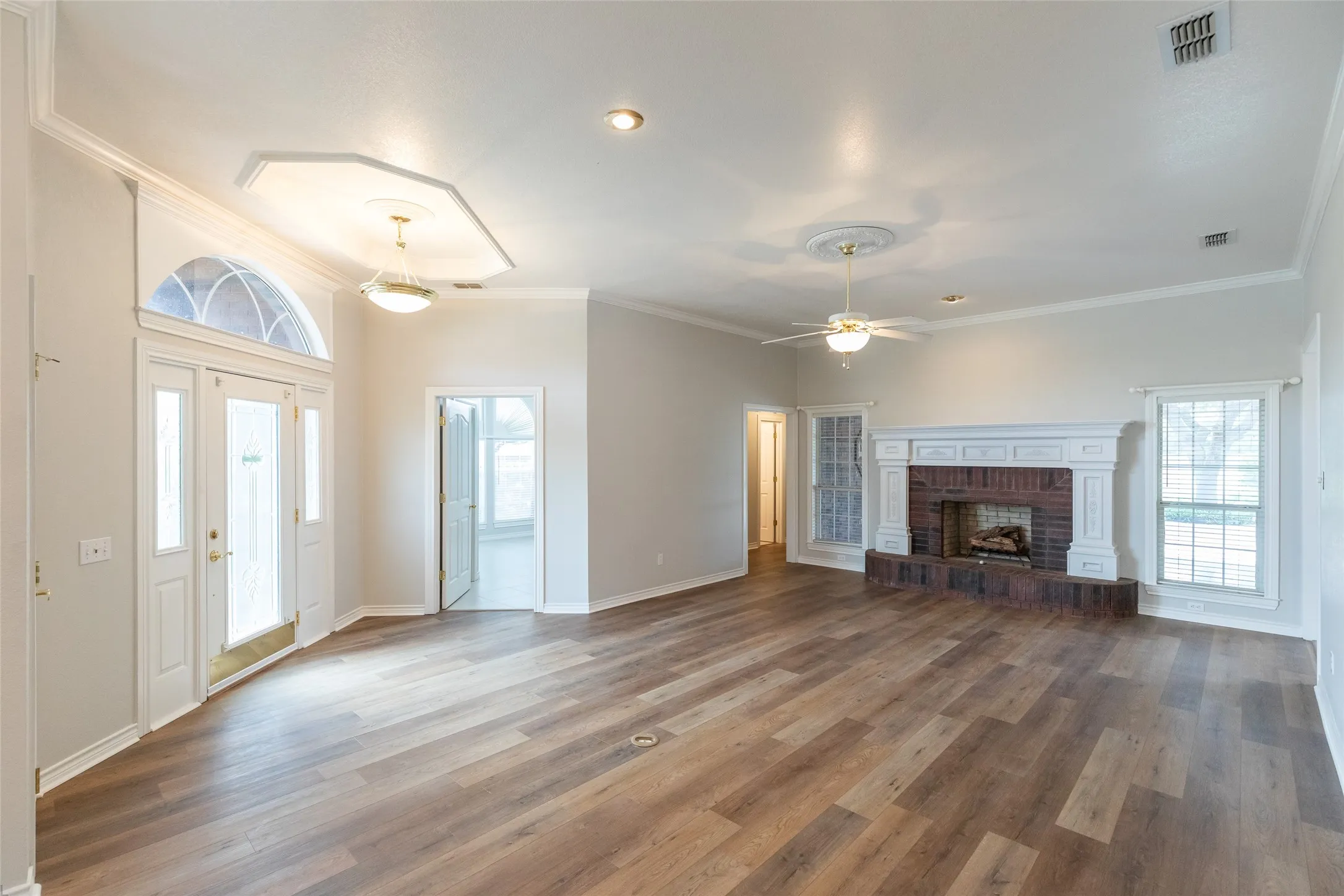 Single Family Residence For Sale in Taylor County , 5433 Meadow Drive, Abilene, Texas 79606, 4 Bedroom, 5 Bathroom, 3 Garage spaces, 3,706 Sqft, built in 1997, mls#21308398, Real Estate Agent in Abilene, Homes For Sale in Taylor county, Homes For Sale in Abilene, Realtor in Abilene Texas, Real Estate Brokerage Independent Realty Texas, Luminita Cordes Realtor