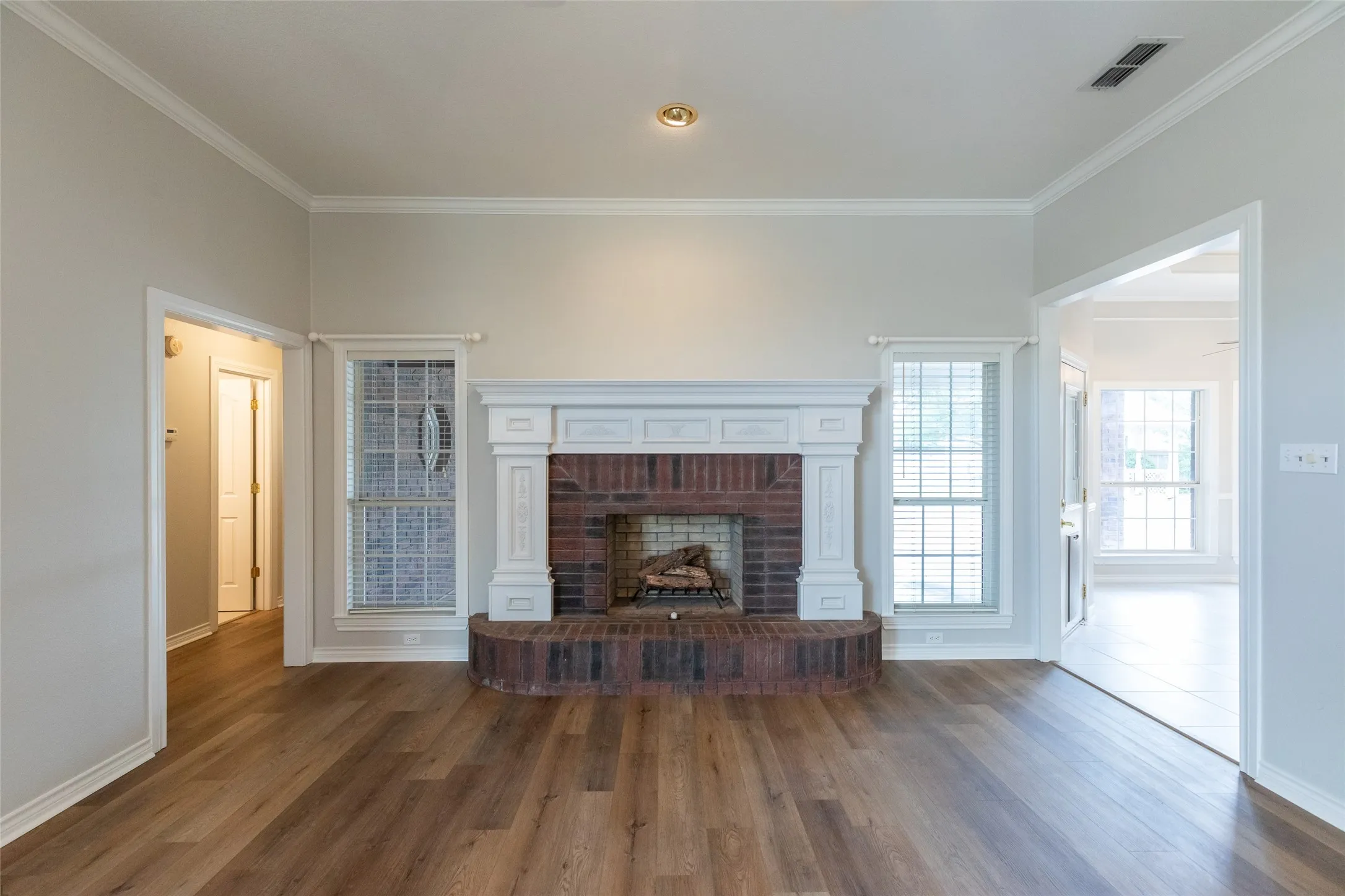 Single Family Residence For Sale in Taylor County , 5433 Meadow Drive, Abilene, Texas 79606, 4 Bedroom, 5 Bathroom, 3 Garage spaces, 3,706 Sqft, built in 1997, mls#21308398, Real Estate Agent in Abilene, Homes For Sale in Taylor county, Homes For Sale in Abilene, Realtor in Abilene Texas, Real Estate Brokerage Independent Realty Texas, Luminita Cordes Realtor