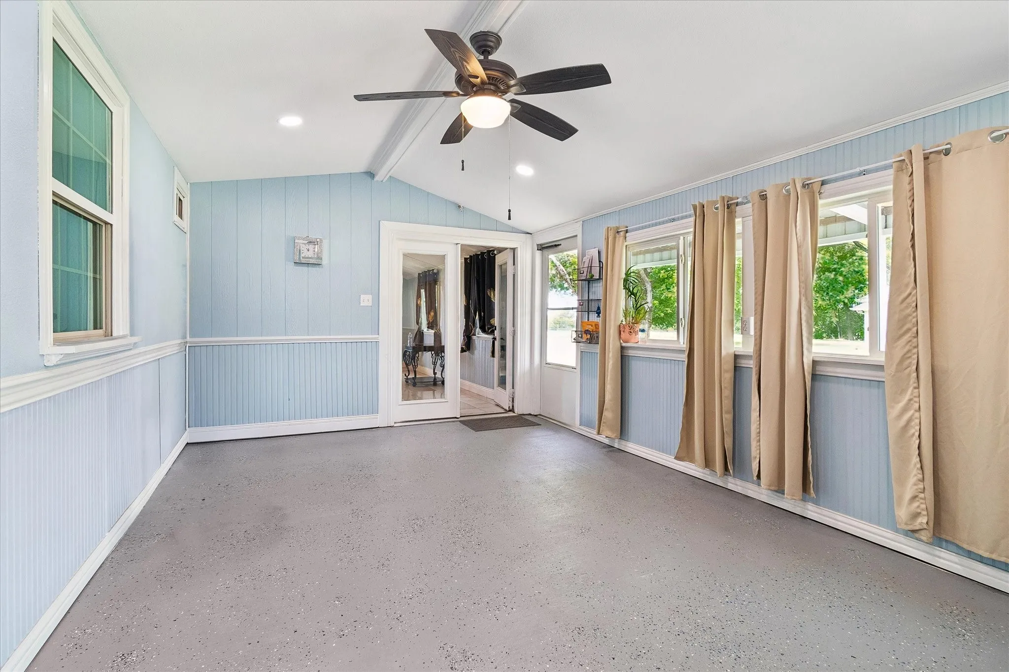 Farm For Sale in Denton County , 3007 Mc Reynolds Road, Sanger, Texas 76266, 5 Bedroom, 4 Bathroom, 2 Garage spaces, 3,616 Sqft, built in 1995, mls#21303145, Real Estate Agent in Sanger, Homes For Sale in Denton county, Homes For Sale in Sanger, Realtor in Sanger Texas, Real Estate Brokerage Independent Realty Texas, Luminita Cordes Realtor