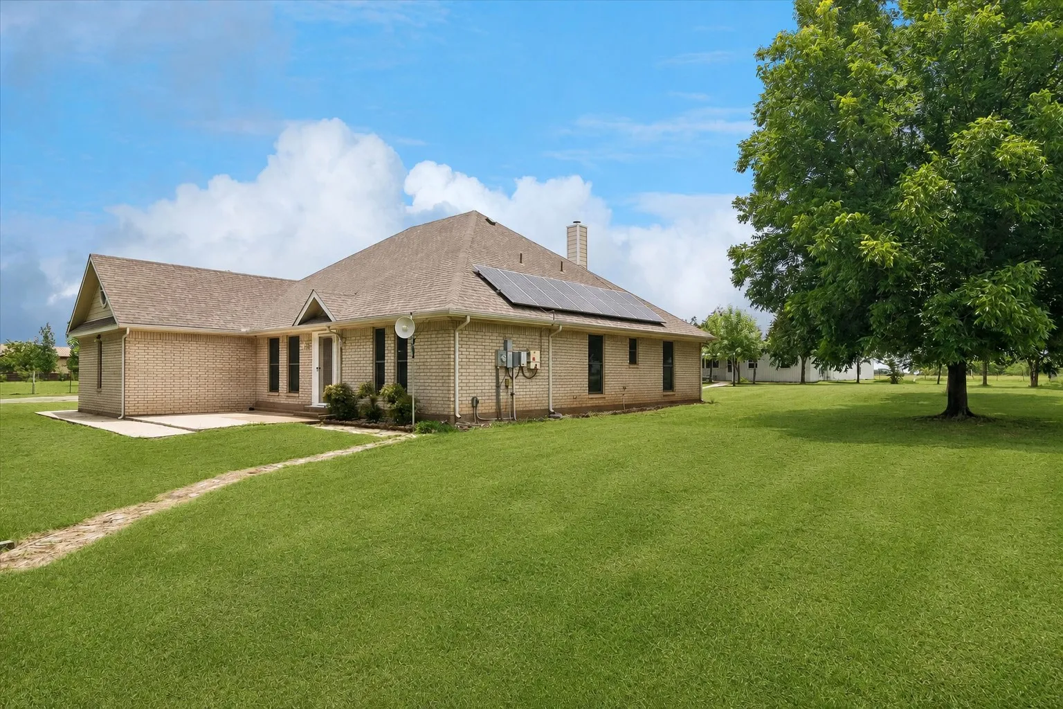 Farm For Sale in Denton County , 3007 Mc Reynolds Road, Sanger, Texas 76266, 5 Bedroom, 4 Bathroom, 2 Garage spaces, 3,616 Sqft, built in 1995, mls#21303145, Real Estate Agent in Sanger, Homes For Sale in Denton county, Homes For Sale in Sanger, Realtor in Sanger Texas, Real Estate Brokerage Independent Realty Texas, Luminita Cordes Realtor