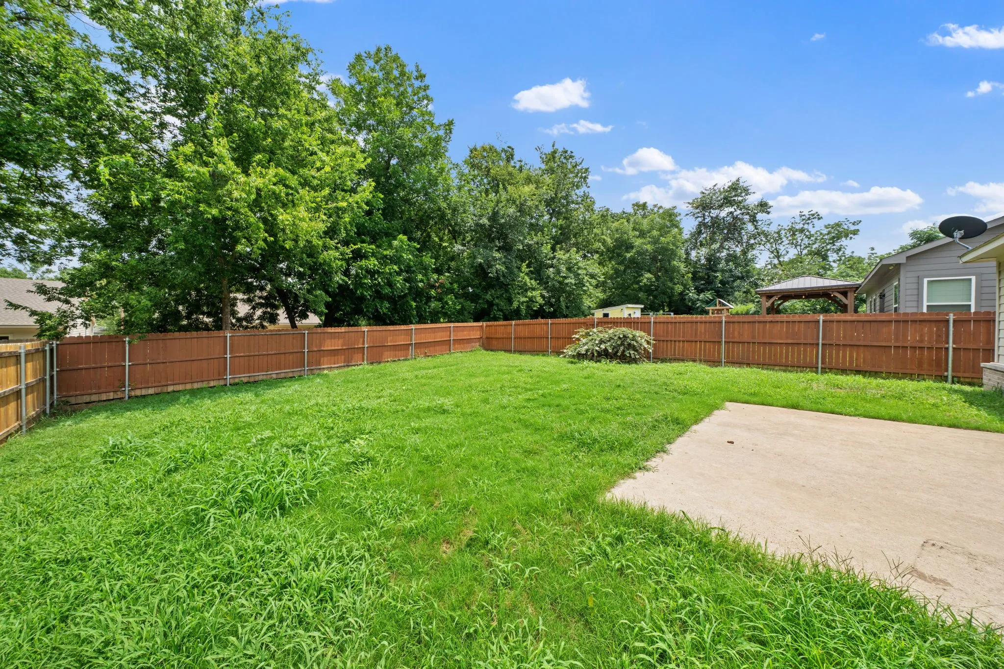 Single Family Residence For Sale in Hunt County , 913 Sayle, Greenville, Texas 75401, 3 Bedrooms, 2 Bathrooms, 2 Garage spaces, 1,571 Sqft, built in 2022, Price $235,000, mls#21309449, Real Estate Agent in Greenville, Homes For Sale in Hunt county, Homes For Sale in Greenville, Realtor in Greenville Texas, Real Estate Brokerage Independent Realty Texas, Luminita Cordes Realtor