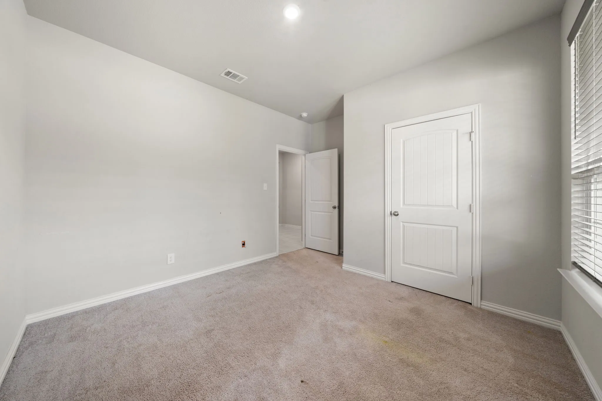 Single Family Residence For Sale in Hunt County , 913 Sayle, Greenville, Texas 75401, 3 Bedrooms, 2 Bathrooms, 2 Garage spaces, 1,571 Sqft, built in 2022, Price $235,000, mls#21309449, Real Estate Agent in Greenville, Homes For Sale in Hunt county, Homes For Sale in Greenville, Realtor in Greenville Texas, Real Estate Brokerage Independent Realty Texas, Luminita Cordes Realtor