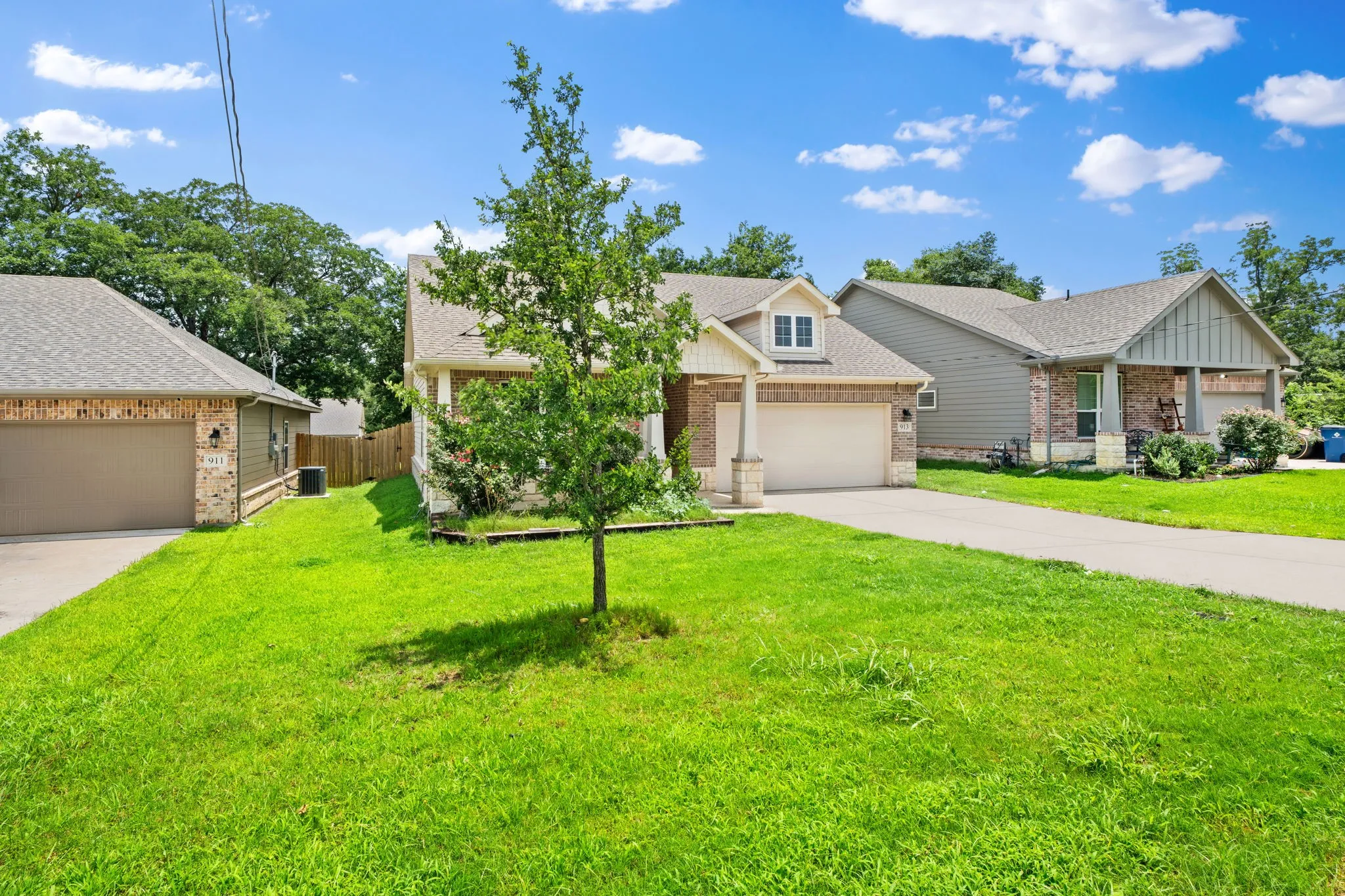 Single Family Residence For Sale in Hunt County , 913 Sayle, Greenville, Texas 75401, 3 Bedrooms, 2 Bathrooms, 2 Garage spaces, 1,571 Sqft, built in 2022, Price $235,000, mls#21309449, Real Estate Agent in Greenville, Homes For Sale in Hunt county, Homes For Sale in Greenville, Realtor in Greenville Texas, Real Estate Brokerage Independent Realty Texas, Luminita Cordes Realtor