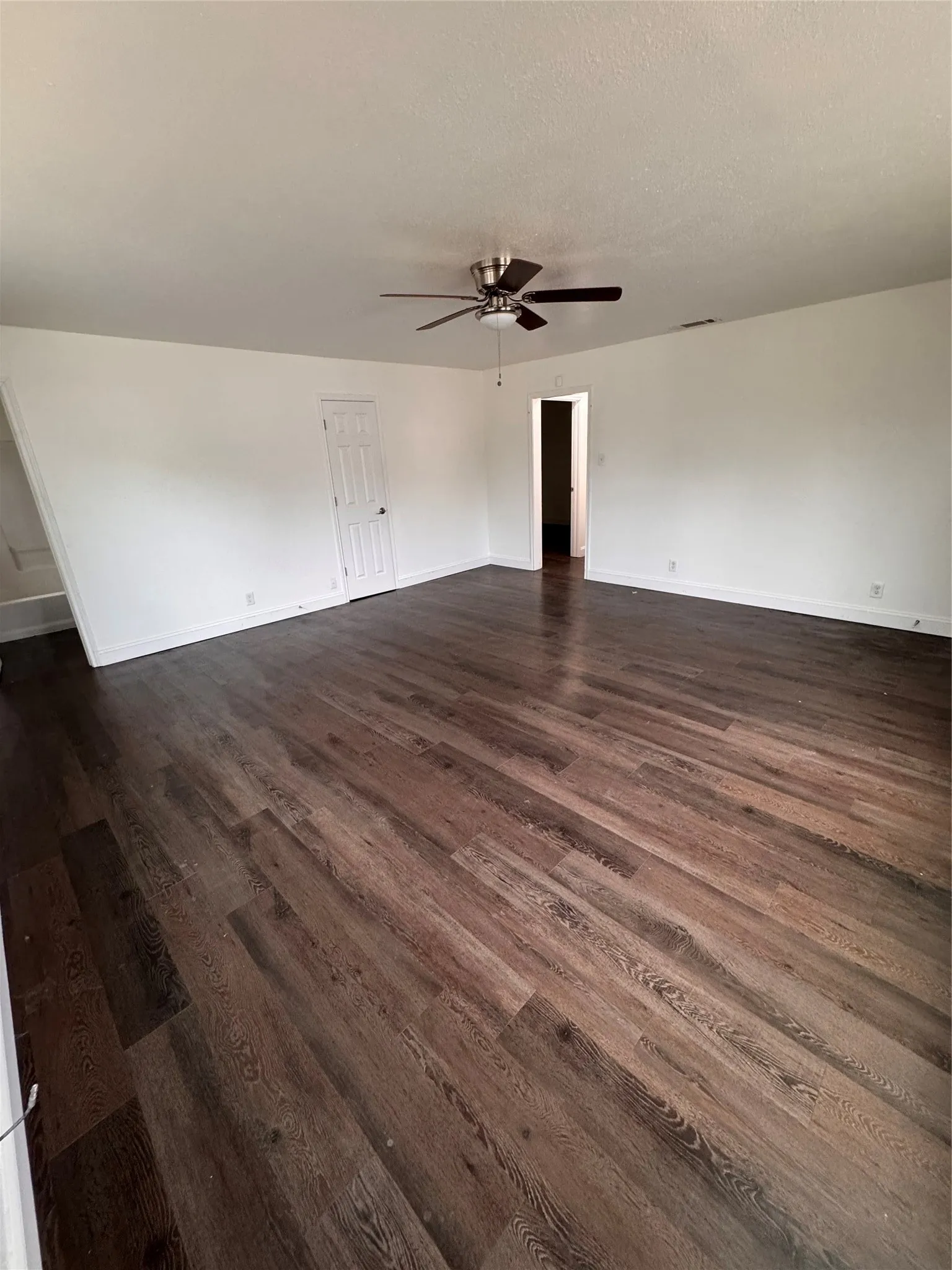Single Family Residence For Rent in Grayson County , 1621 S Mirick Avenue, Denison, Texas 75020, 6 Bedroom, 3 Bathroom, Garage spaces, 2,342 Sqft, built in 1952, mls#21314288, Real Estate Agent in Denison, Homes For Rent in Grayson county, Homes For Rent in Denison, Realtor in Denison Texas, Real Estate Brokerage Independent Realty Texas, Luminita Cordes Realtor